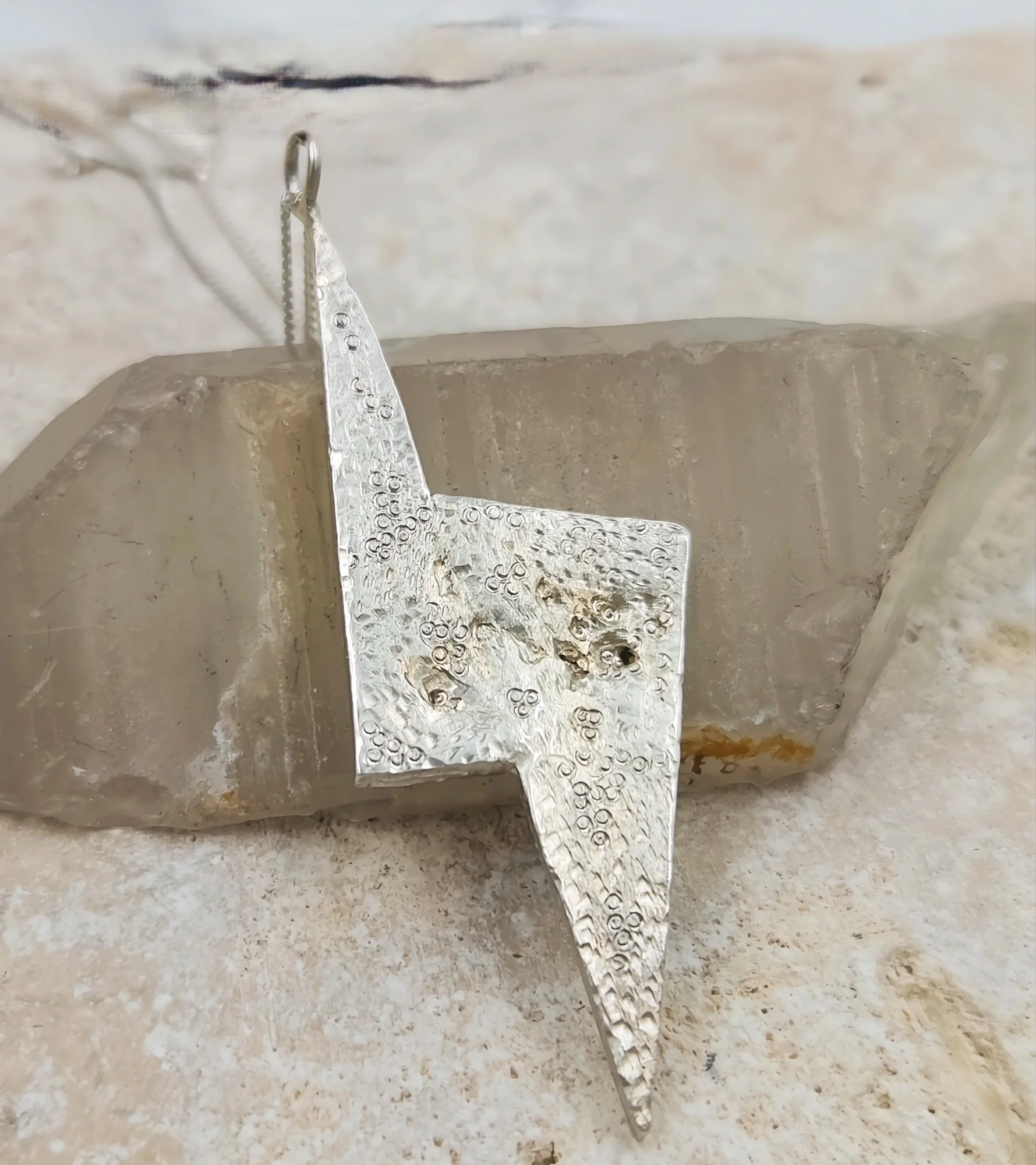 lightningboltpendant4.jpg