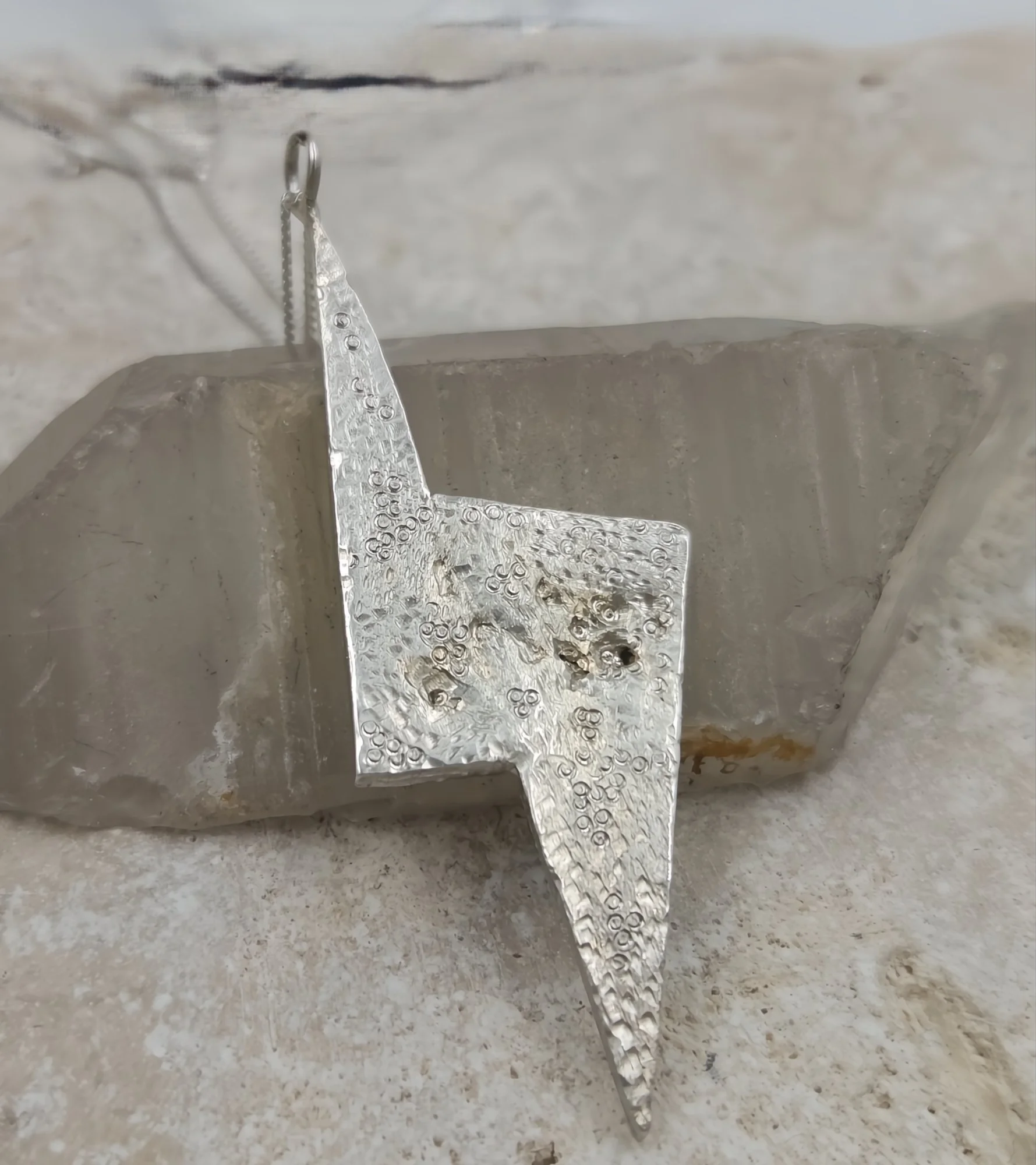 lightningboltpendant4.jpg