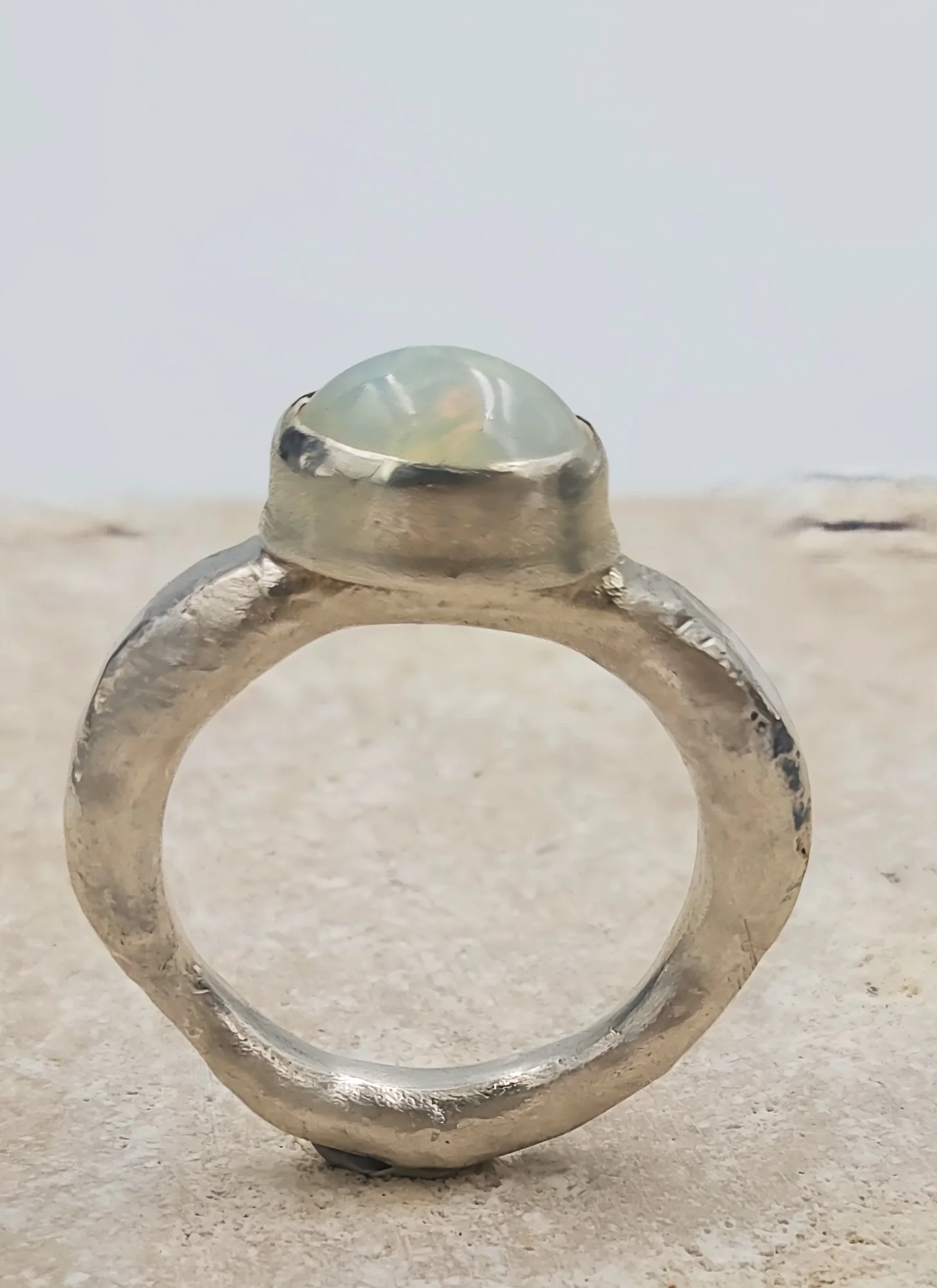 whiteopalring21.jpg
