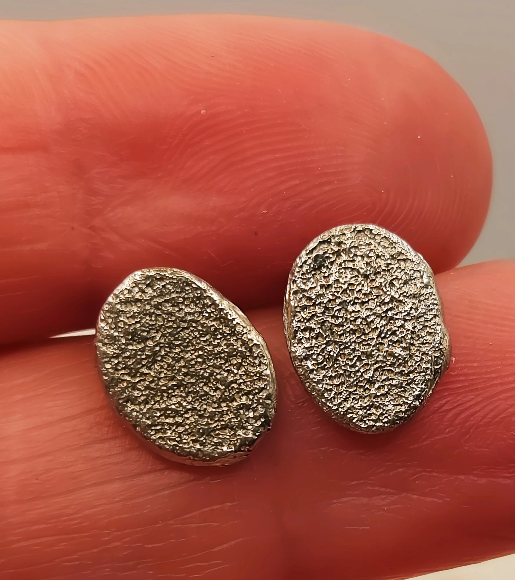 sandcastovalstuds9.jpg