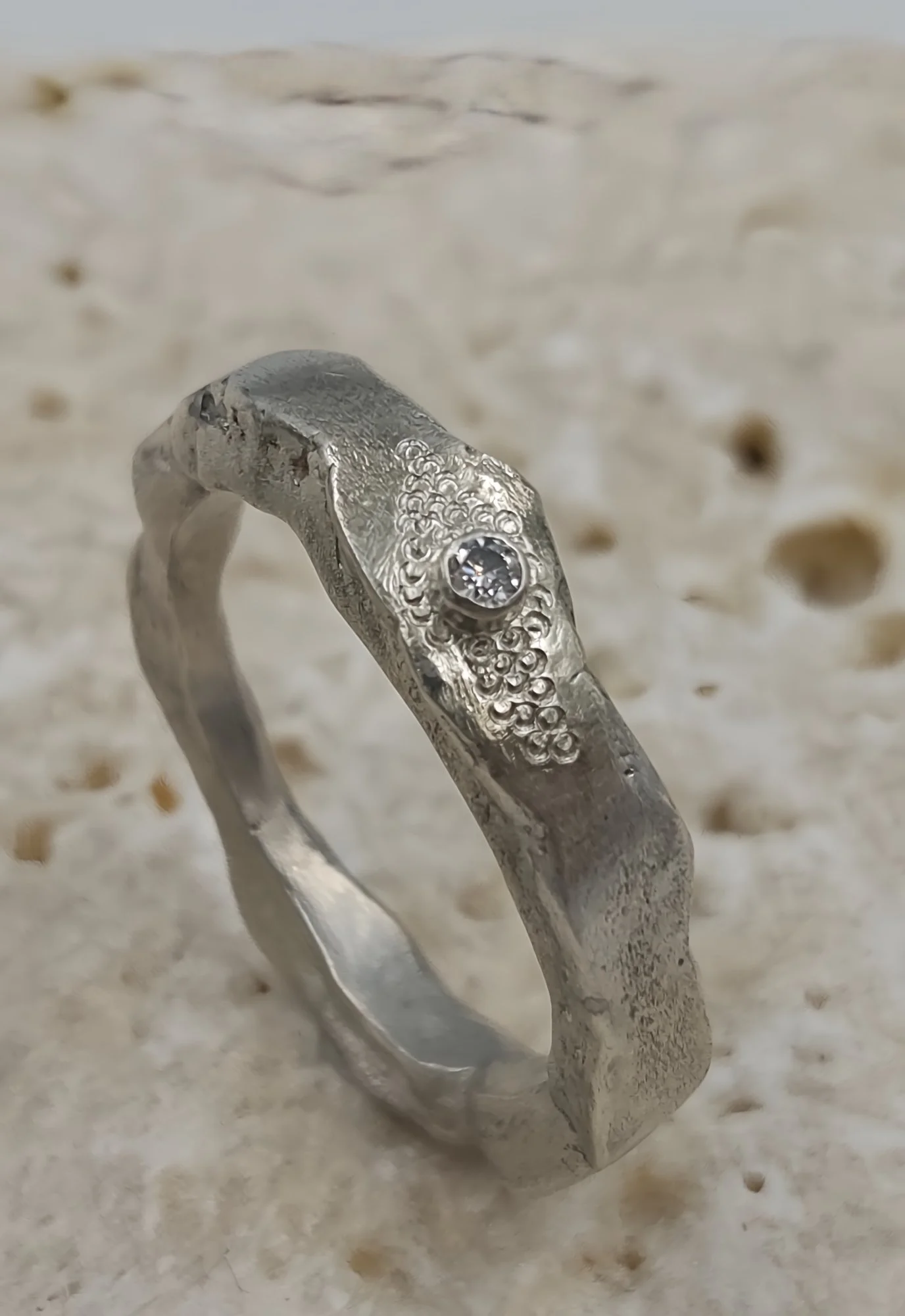 moltenlabdiamondring10.jpg