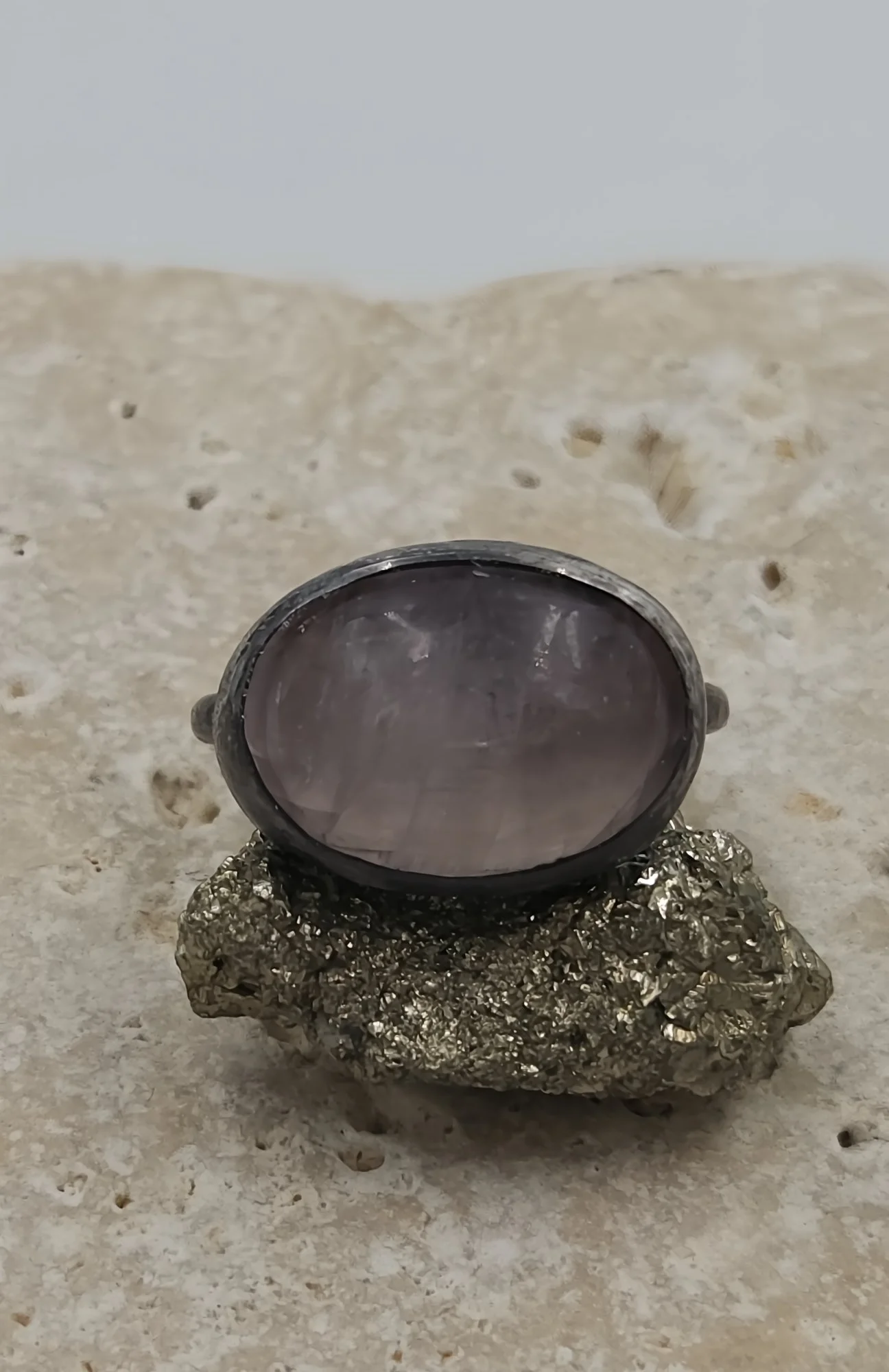 kunzitecabochonring9.jpg