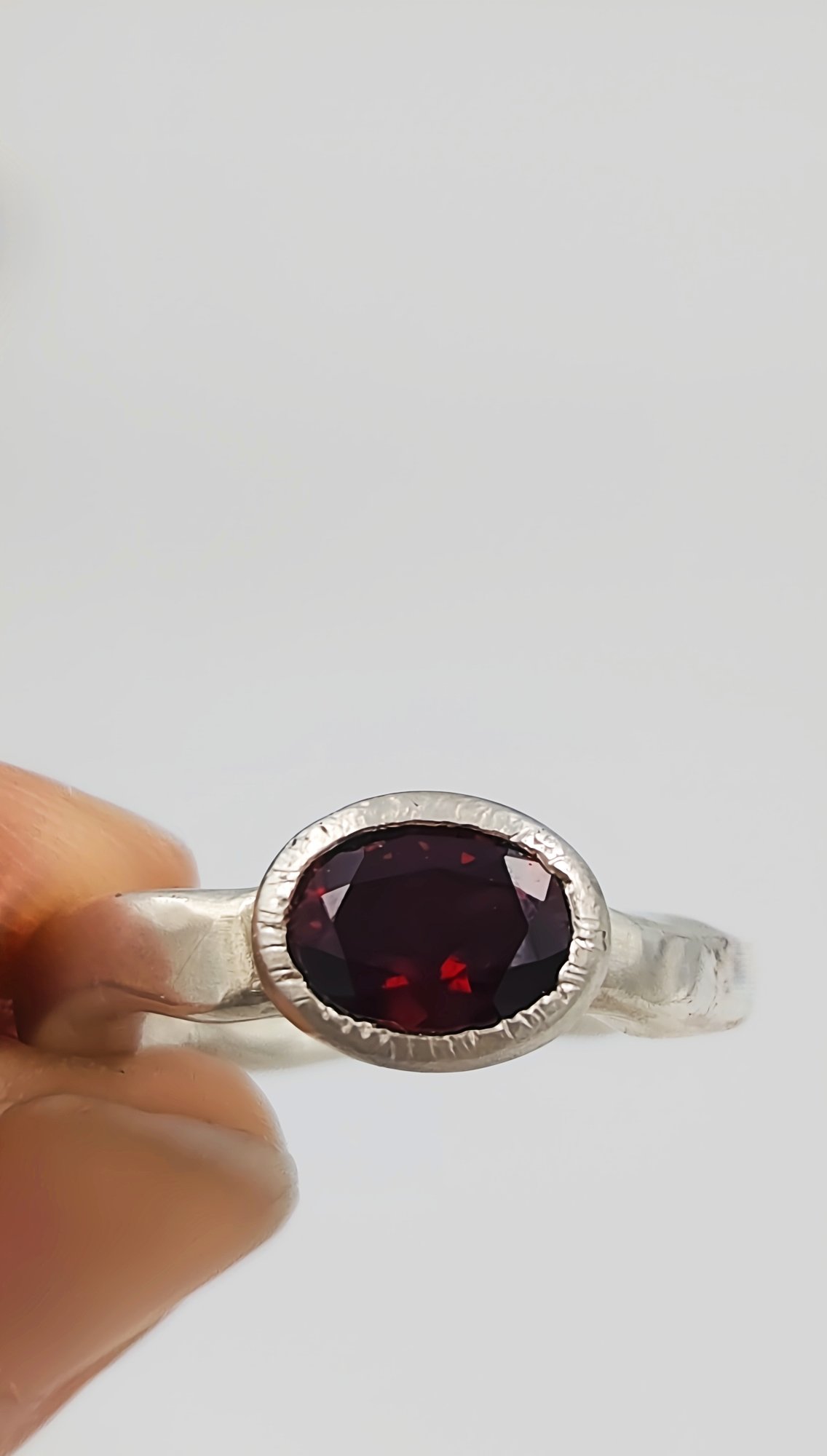 garnetring10.jpg