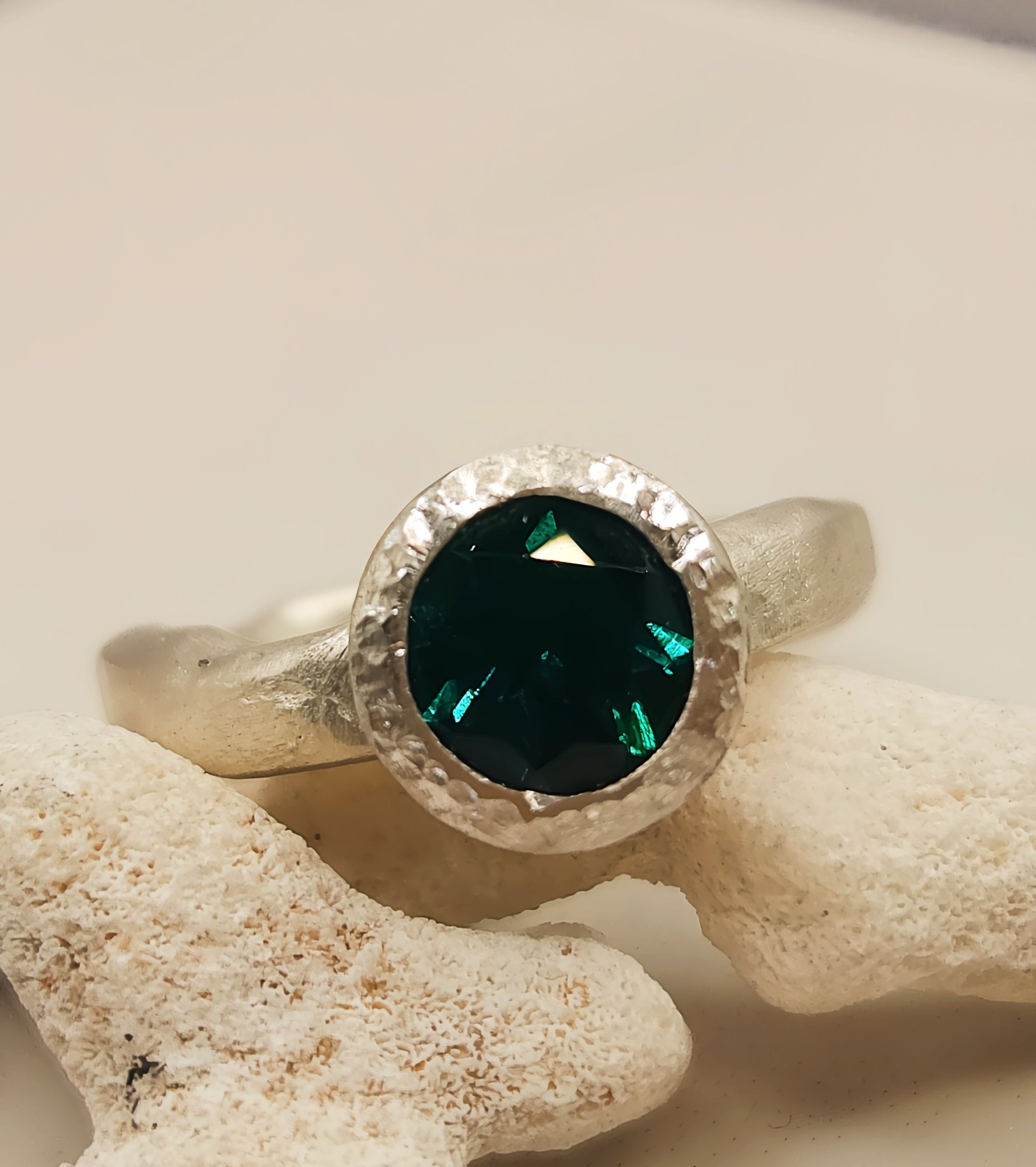 synthemeraldring9.jpg
