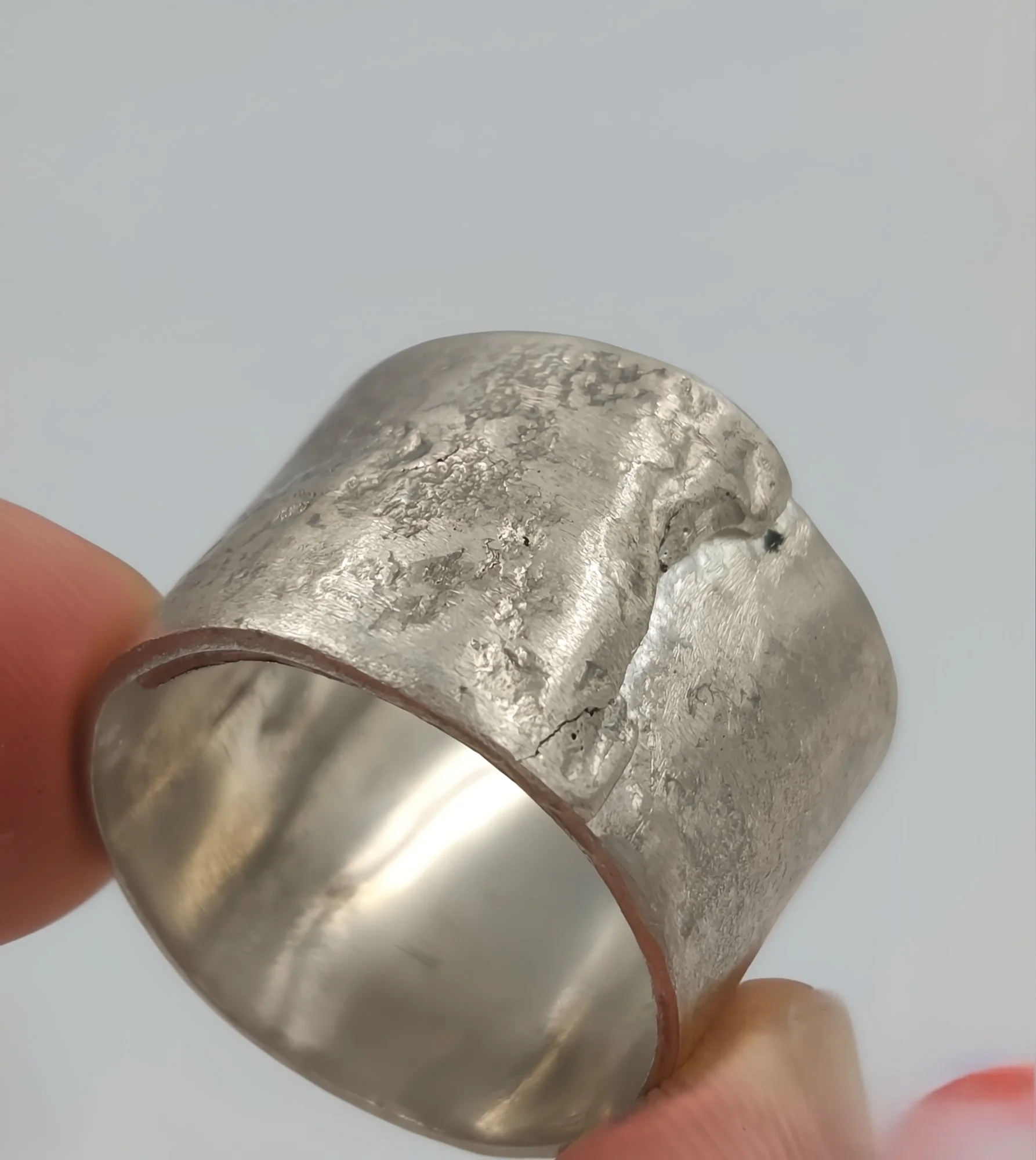 widereticulatedring4.jpg