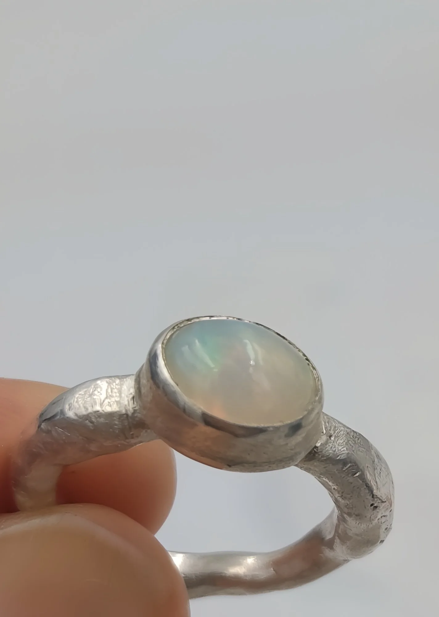 whiteopalring31.jpg