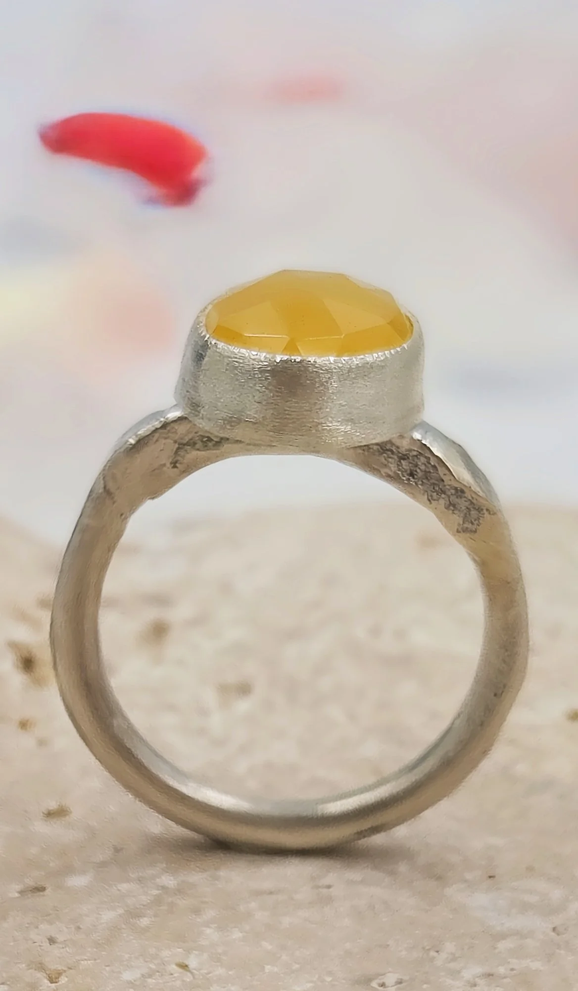 yellowopalring8.jpg