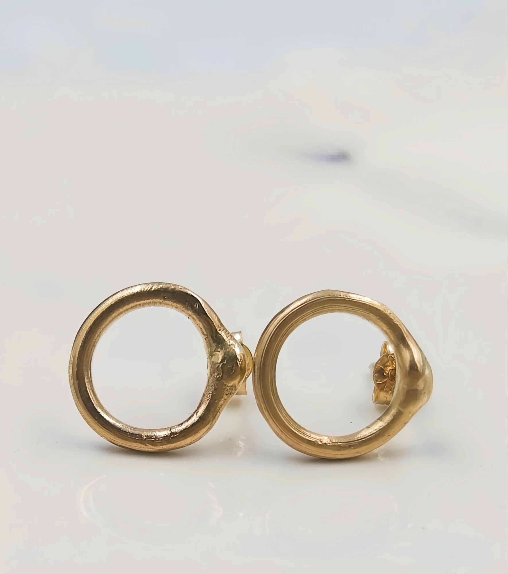 9ct Gold Circle Stud Earrings