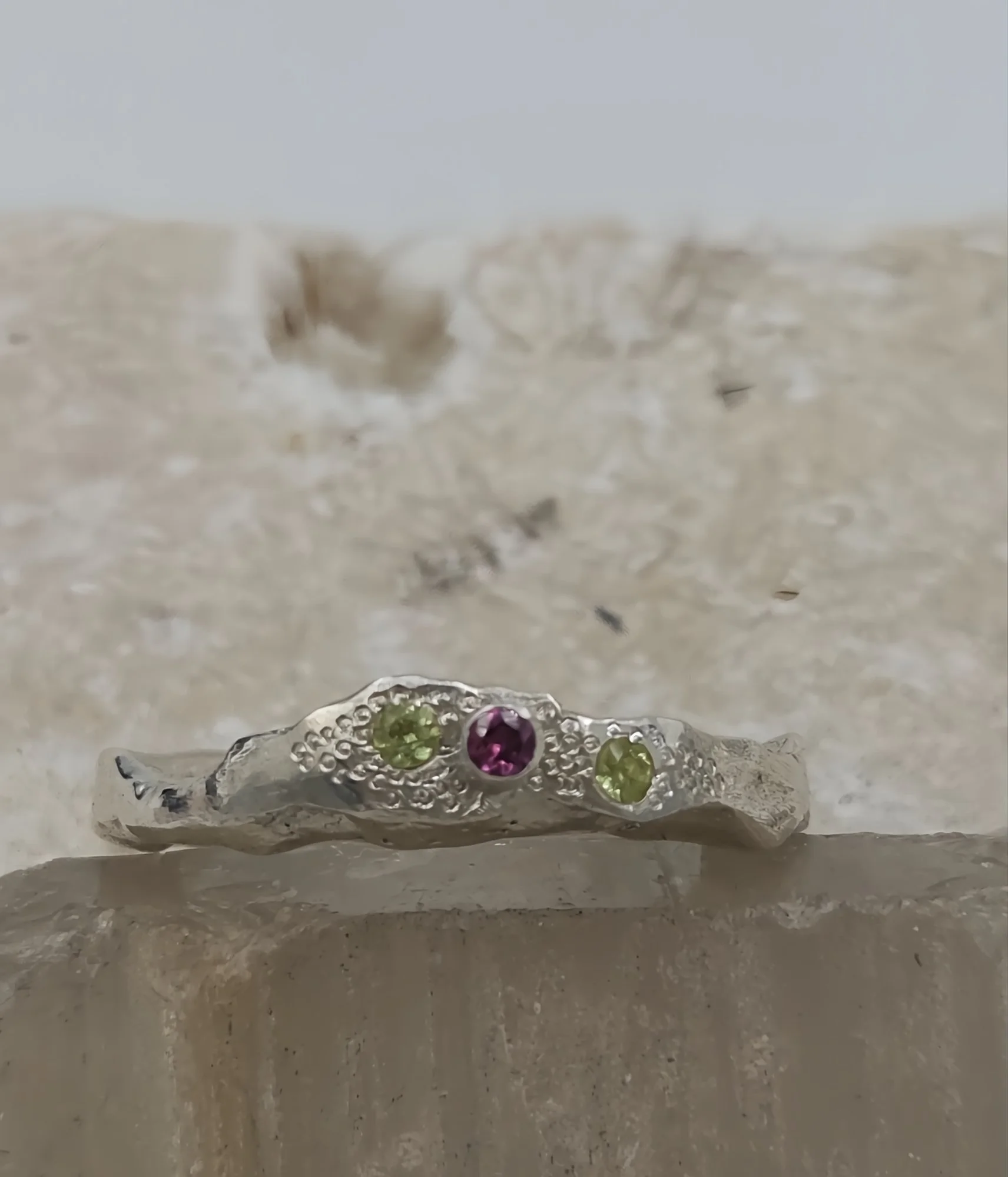 peridotgarnetring11.jpg