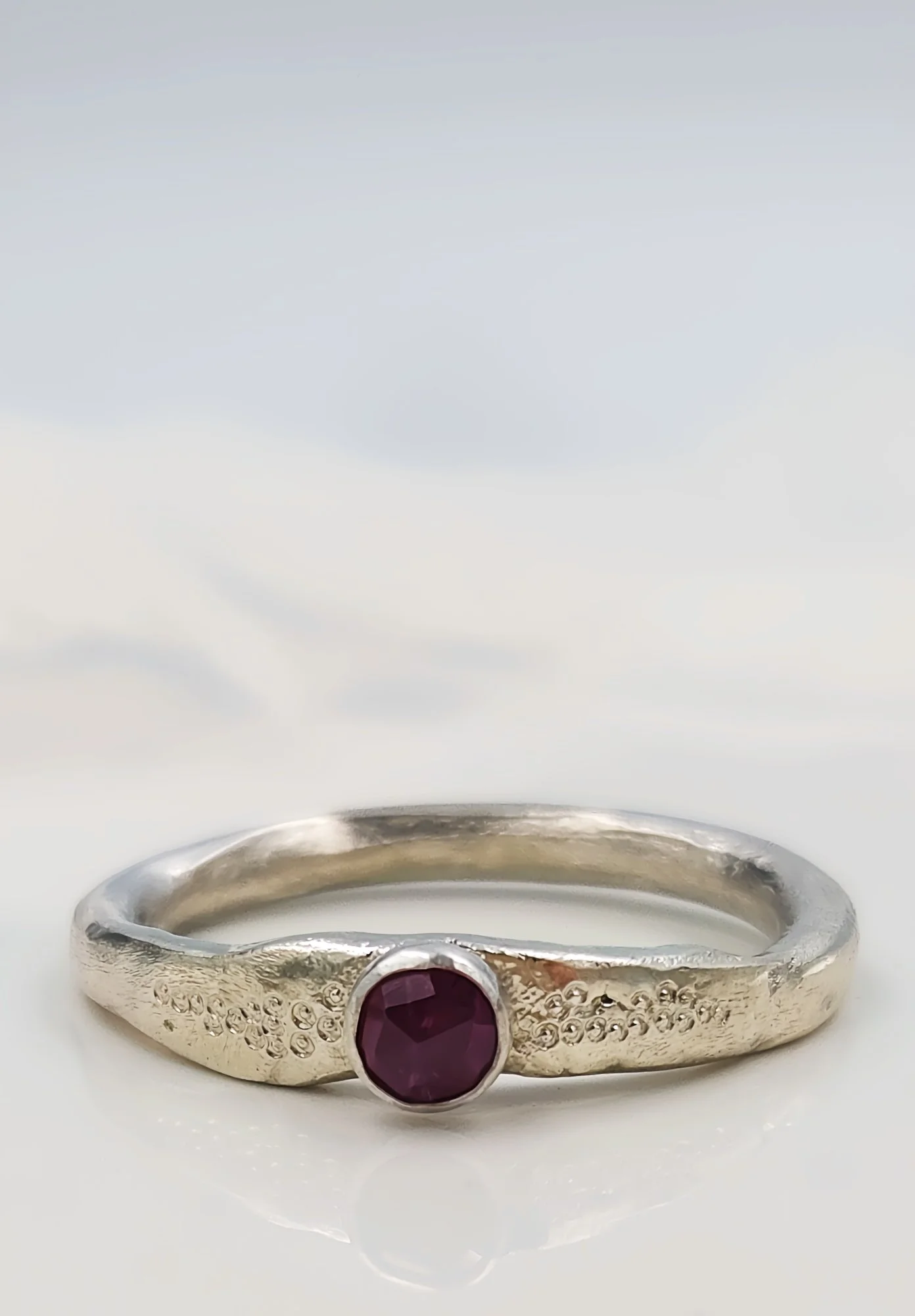 rosecutrubyring1.jpg