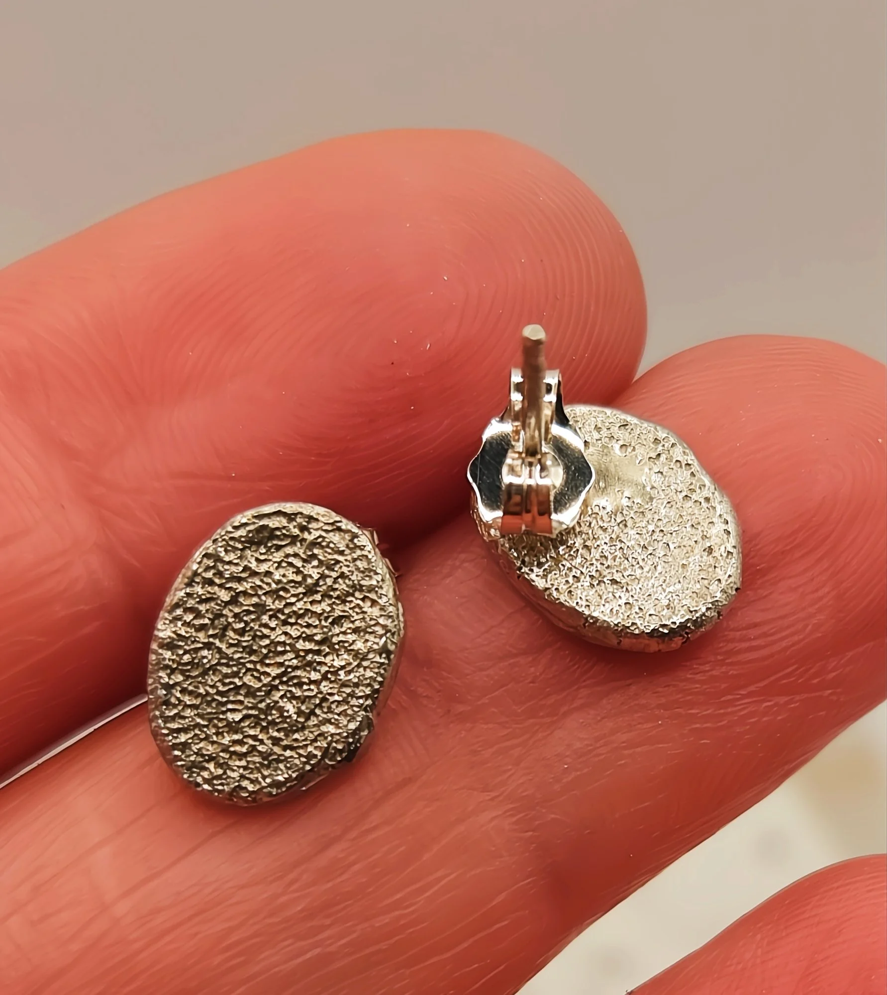 sandcastovalstuds11.jpg