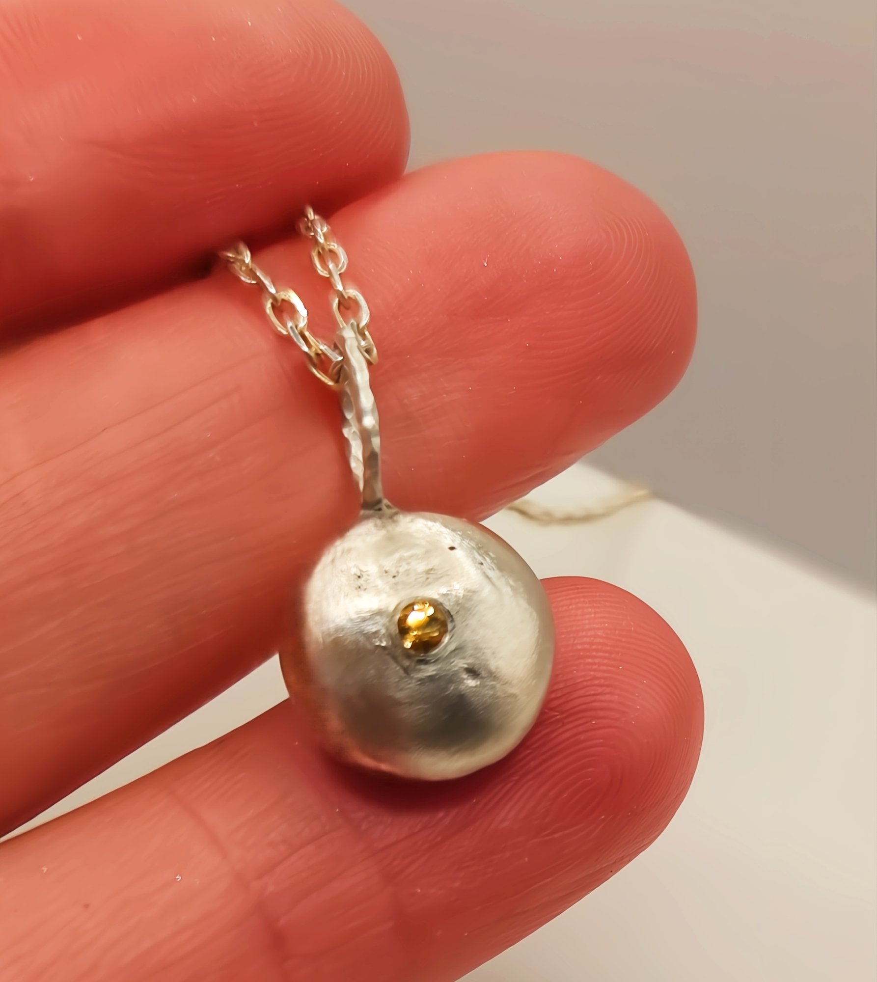 yellowsapphirependant.jpg