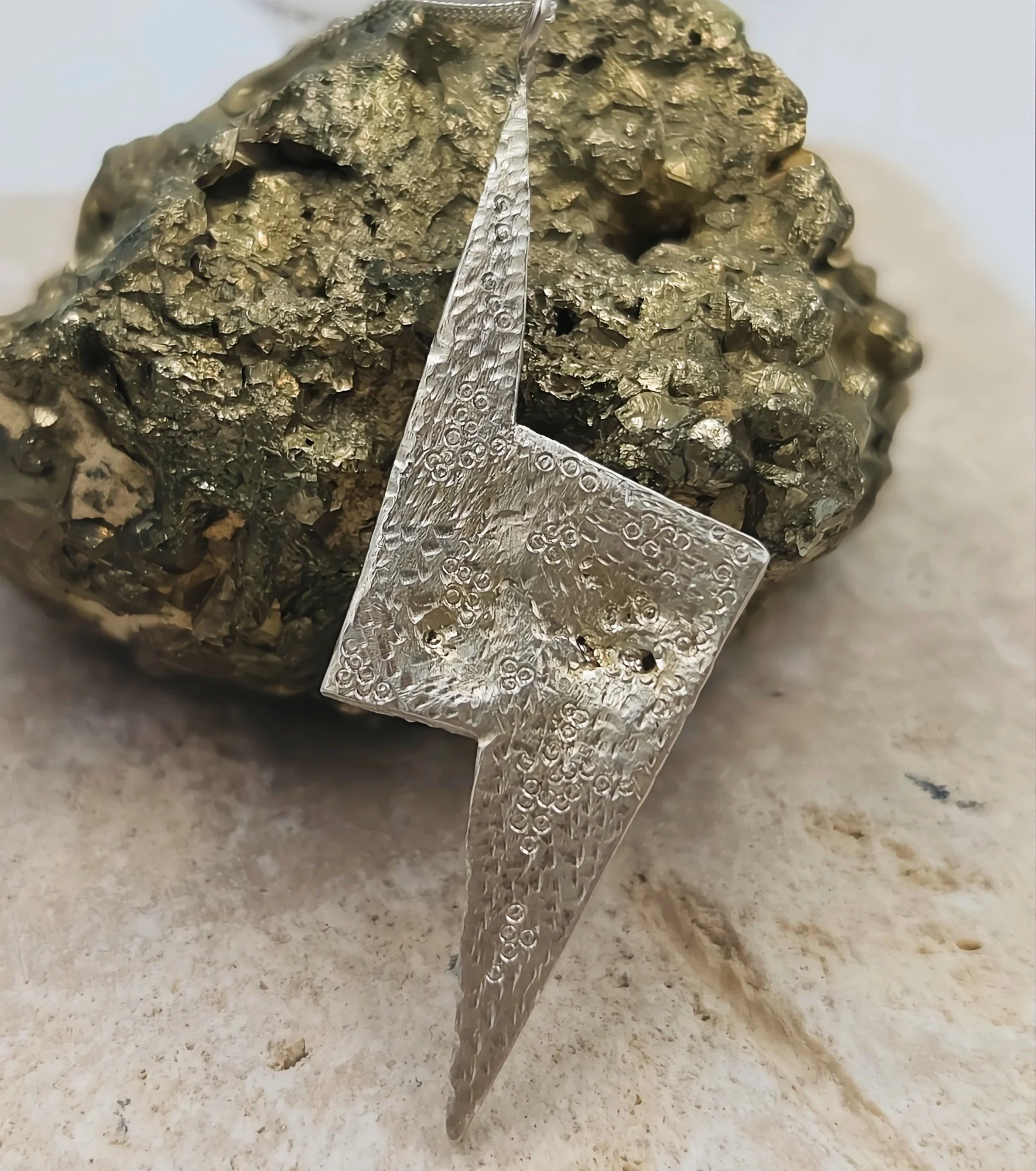 lightningboltpendant7.jpg