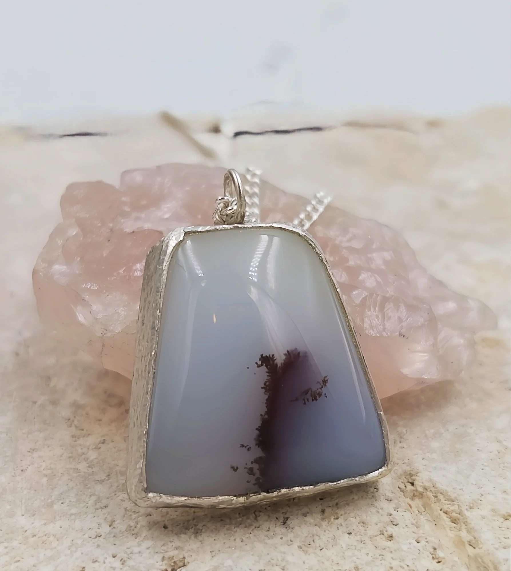 chalcedonypendant6.jpg