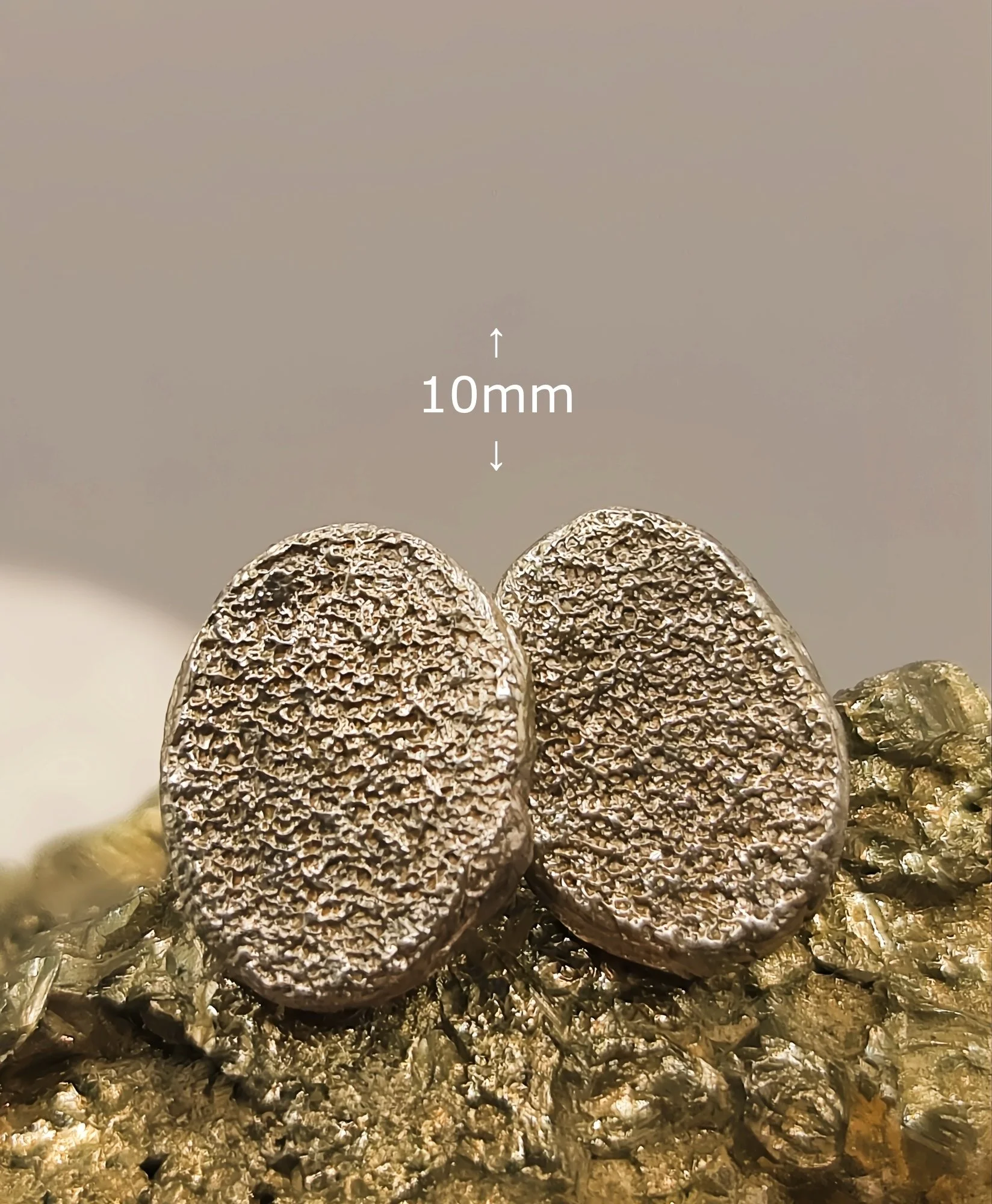 sandcastovalstuds8.jpg