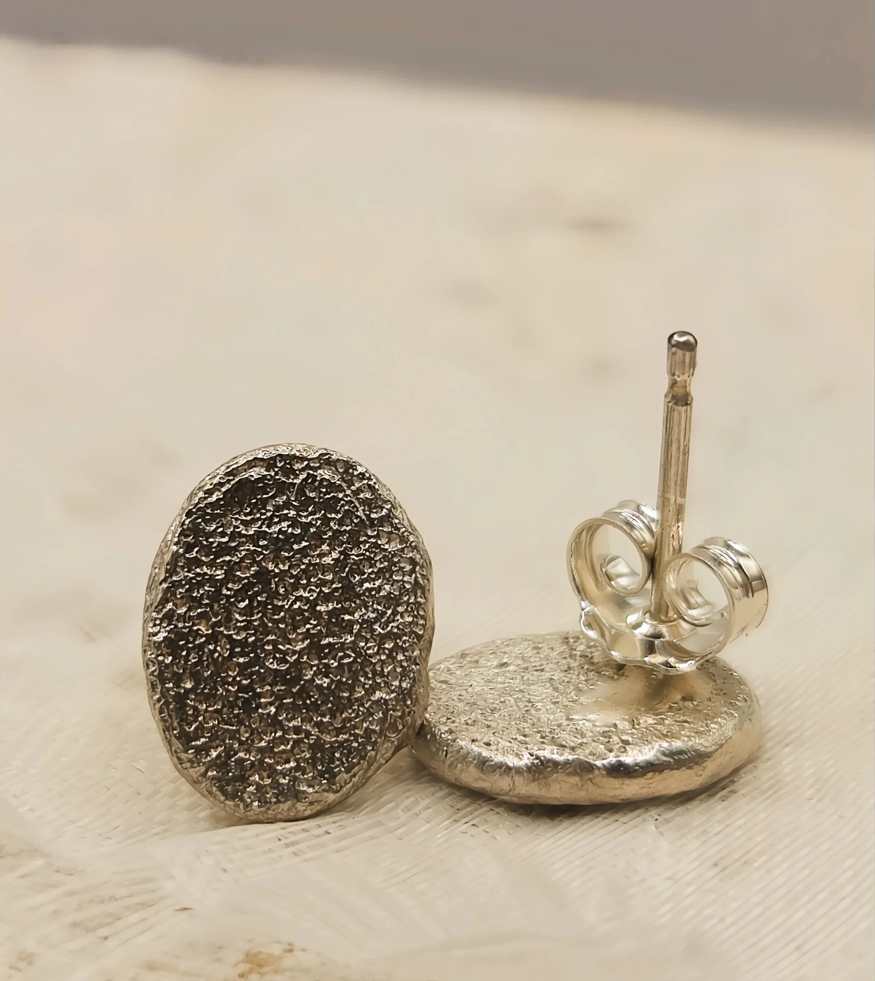 sandcastovalstuds7.jpg