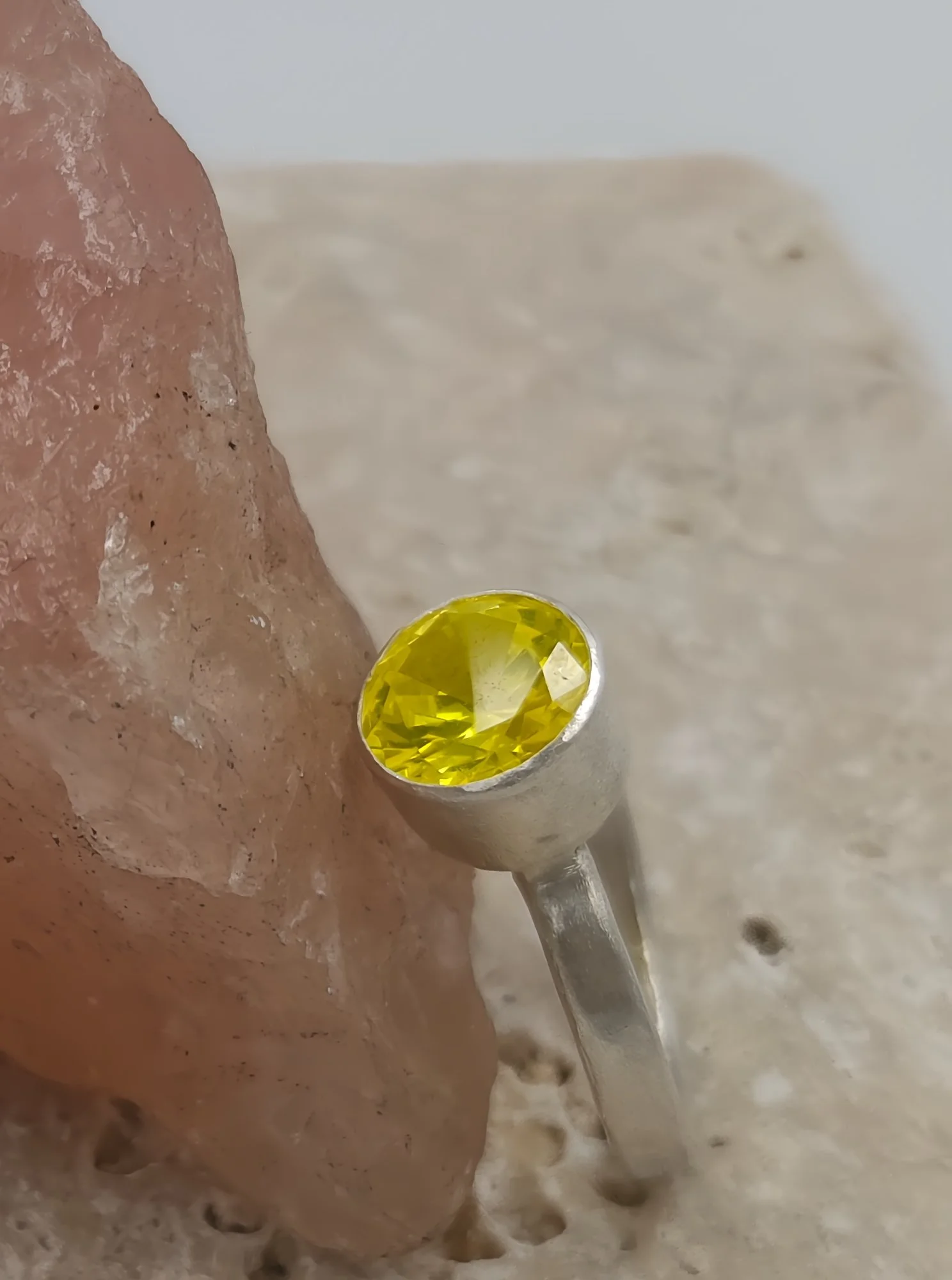 yellowyagring11.jpg