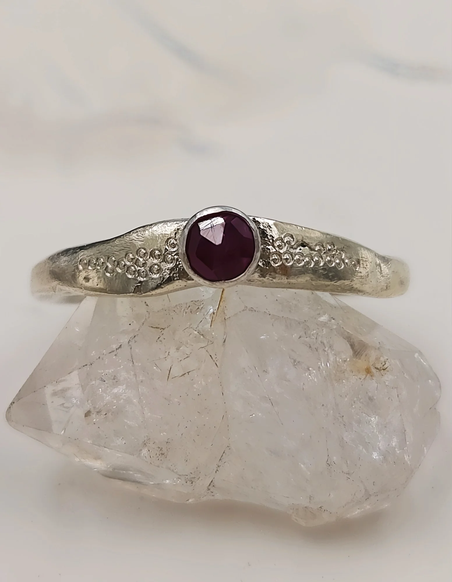 rosecutrubyring3.jpg