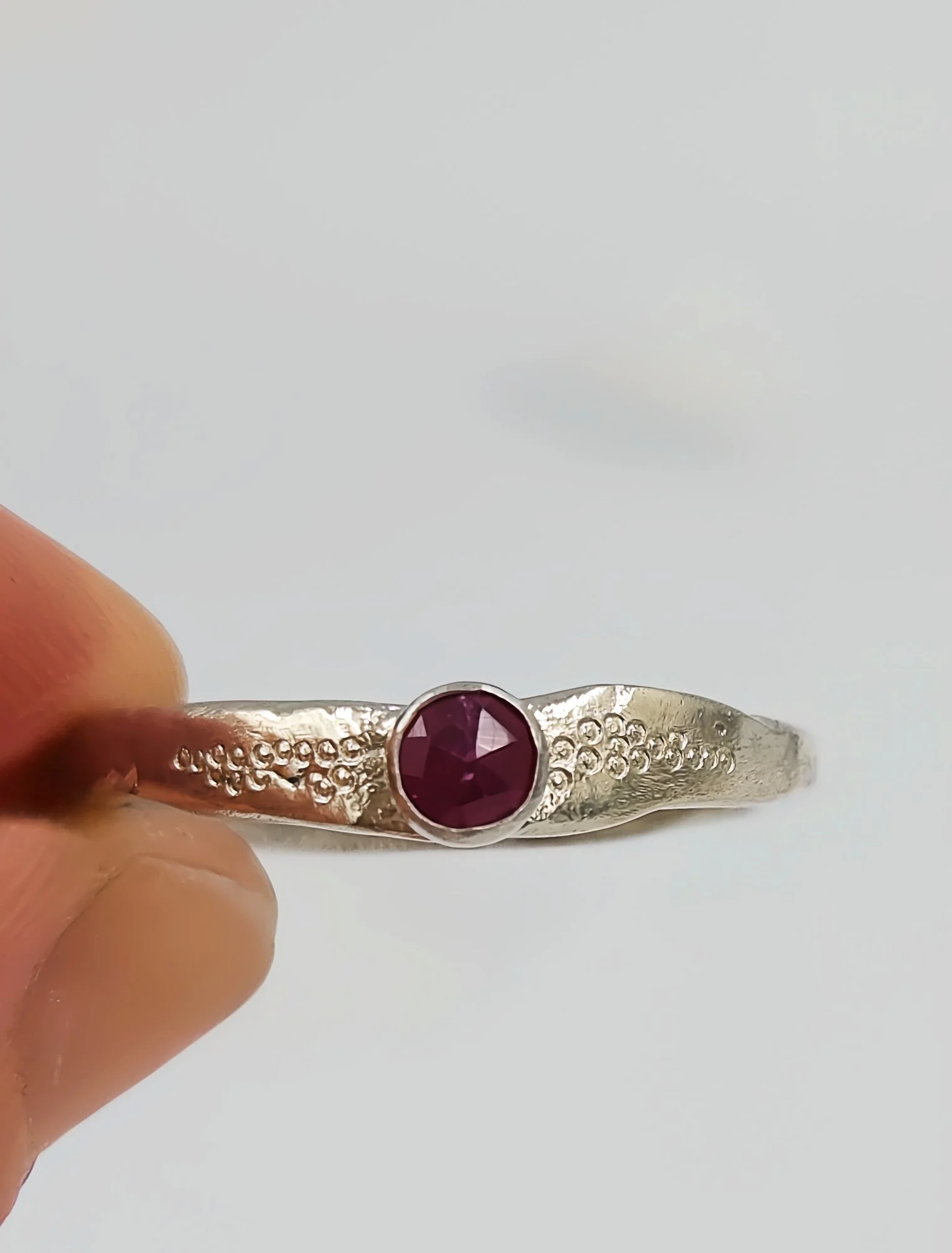 rosecutrubyring7.jpg
