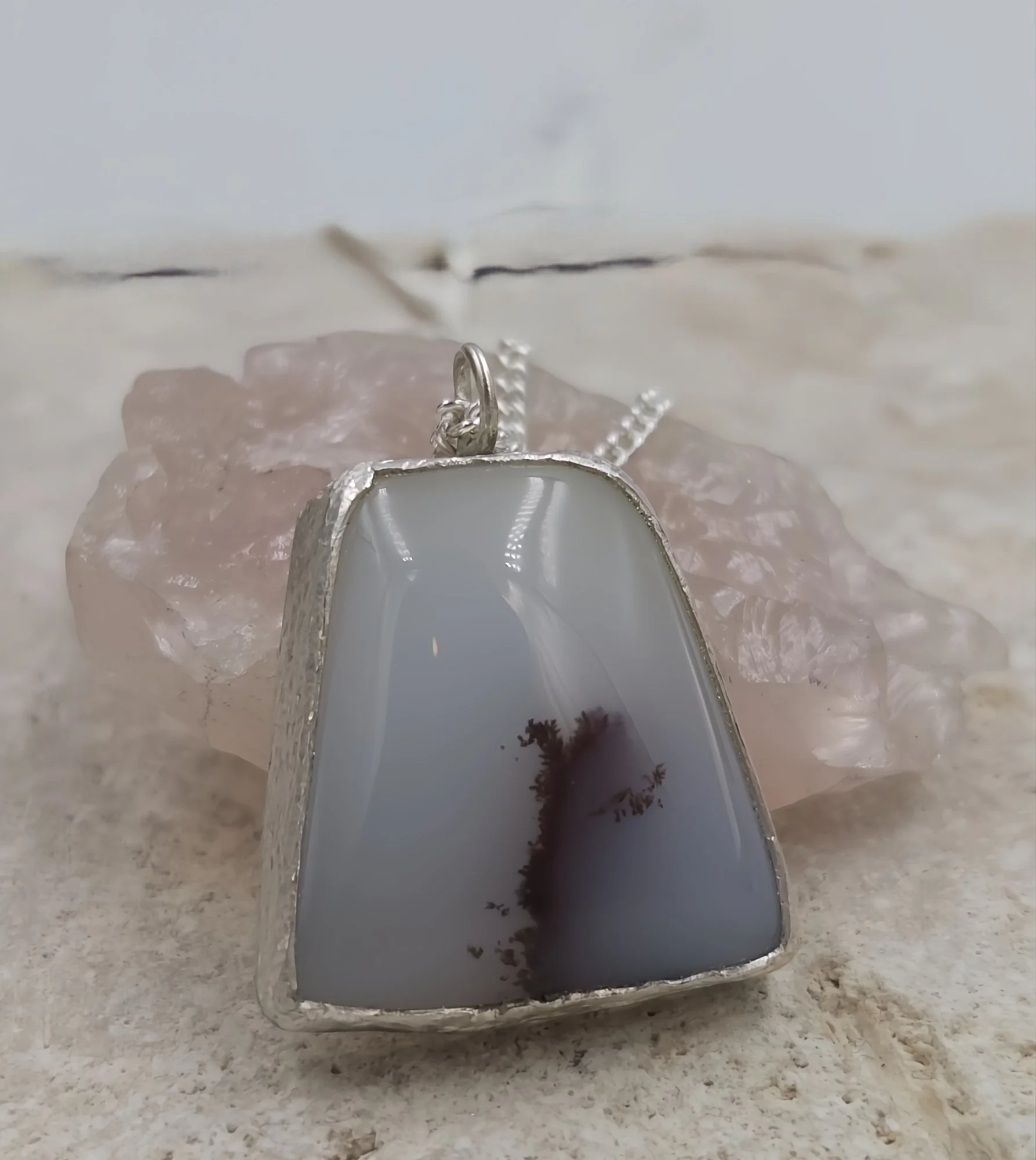 chalcedonypendant6.jpg