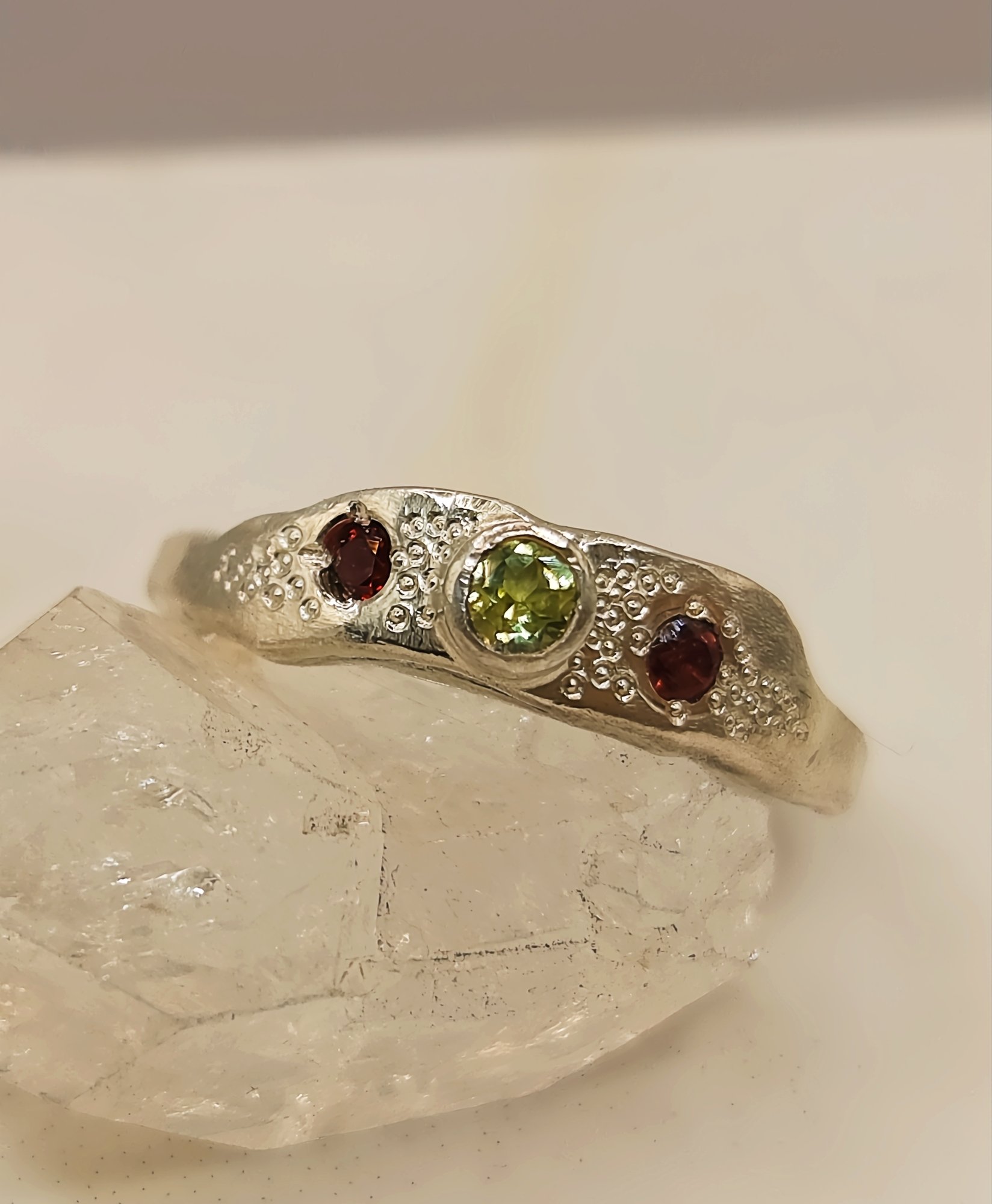 peridotgarnet3.jpg