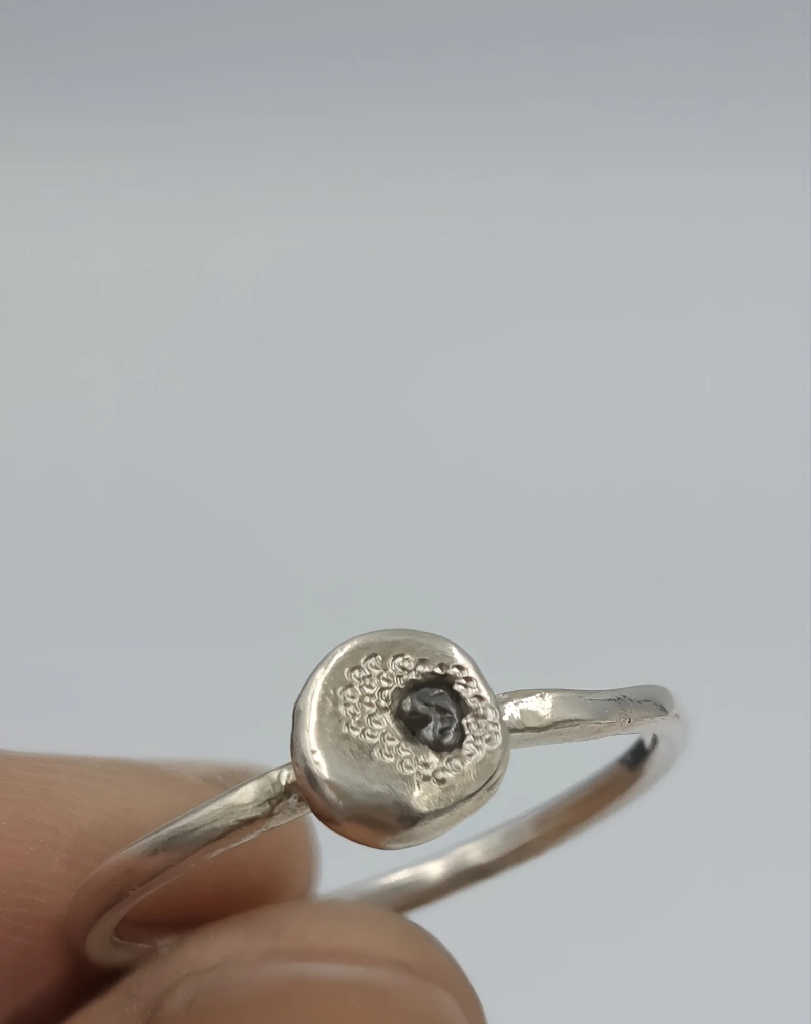 roughdiamondring5.jpg