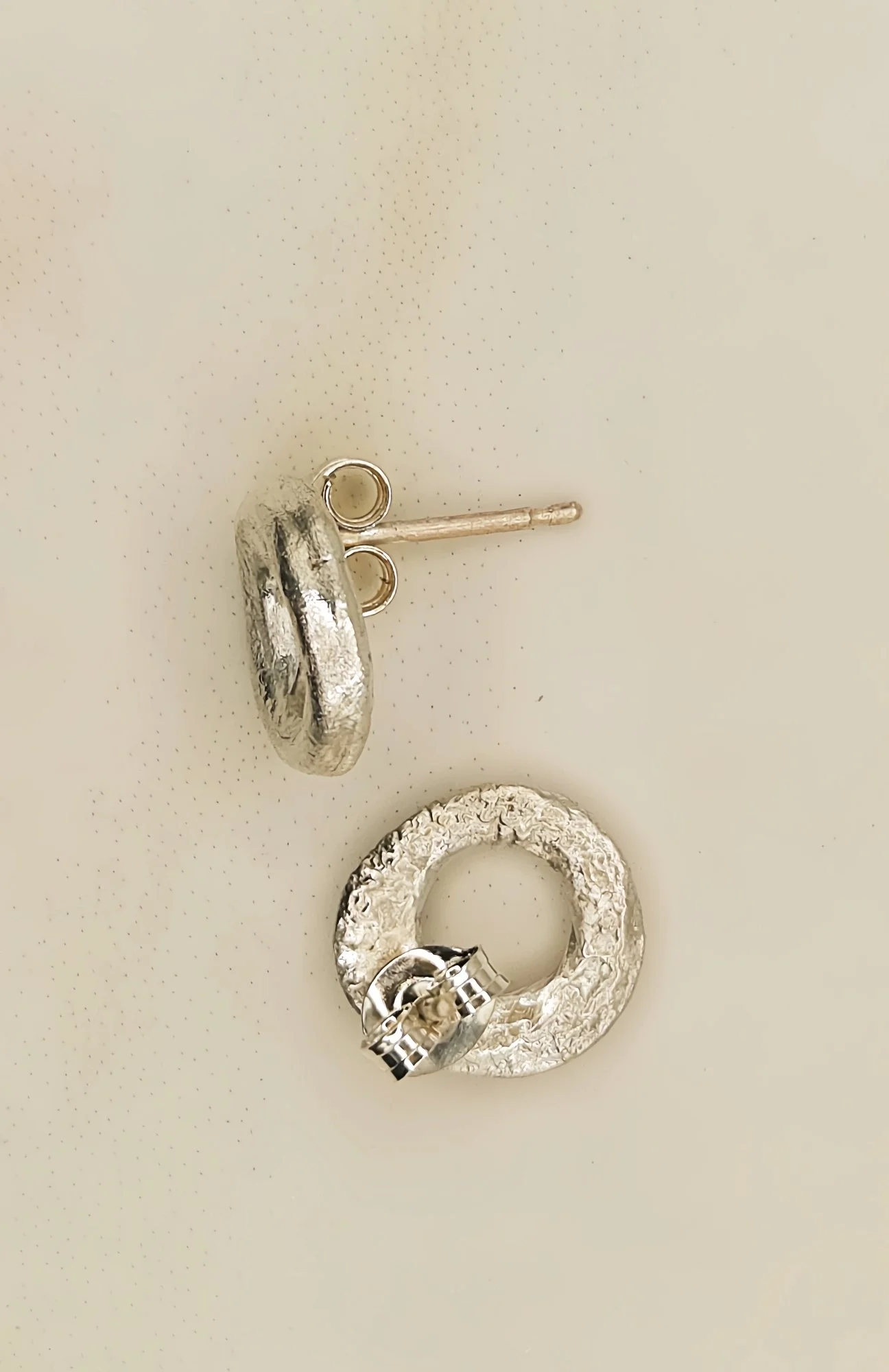 smallcirclestuds3.jpg