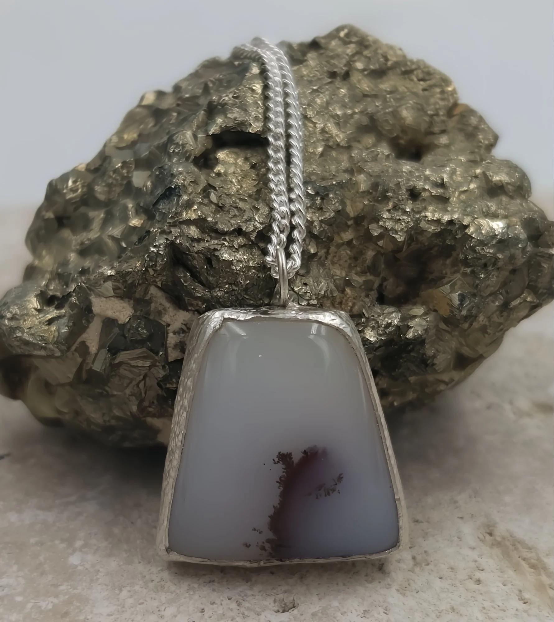 chalcedonypendant7.jpg