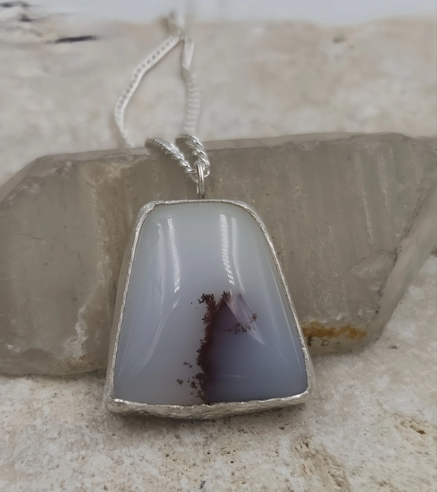 chalcedonypendant2.jpg