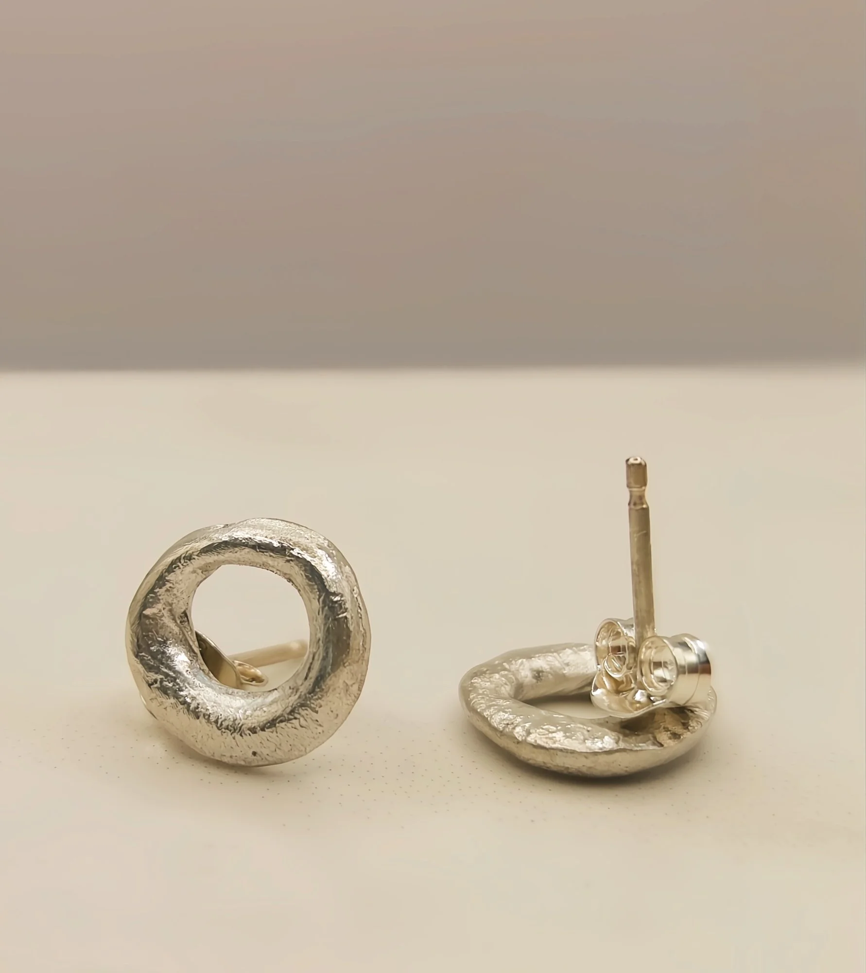 smallcirclestuds2.jpg