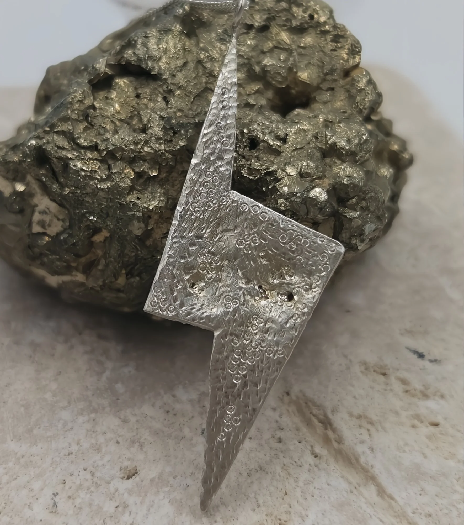 lightningboltpendant7.jpg