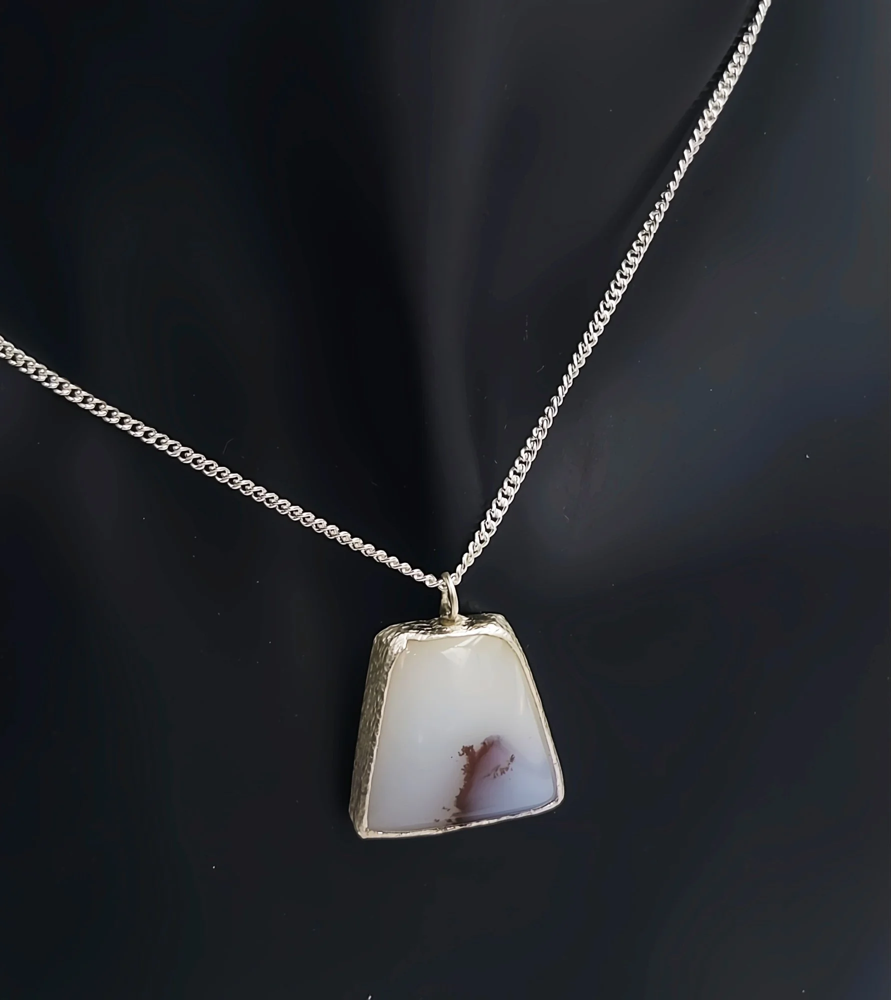 chalcedonypendant11.jpg