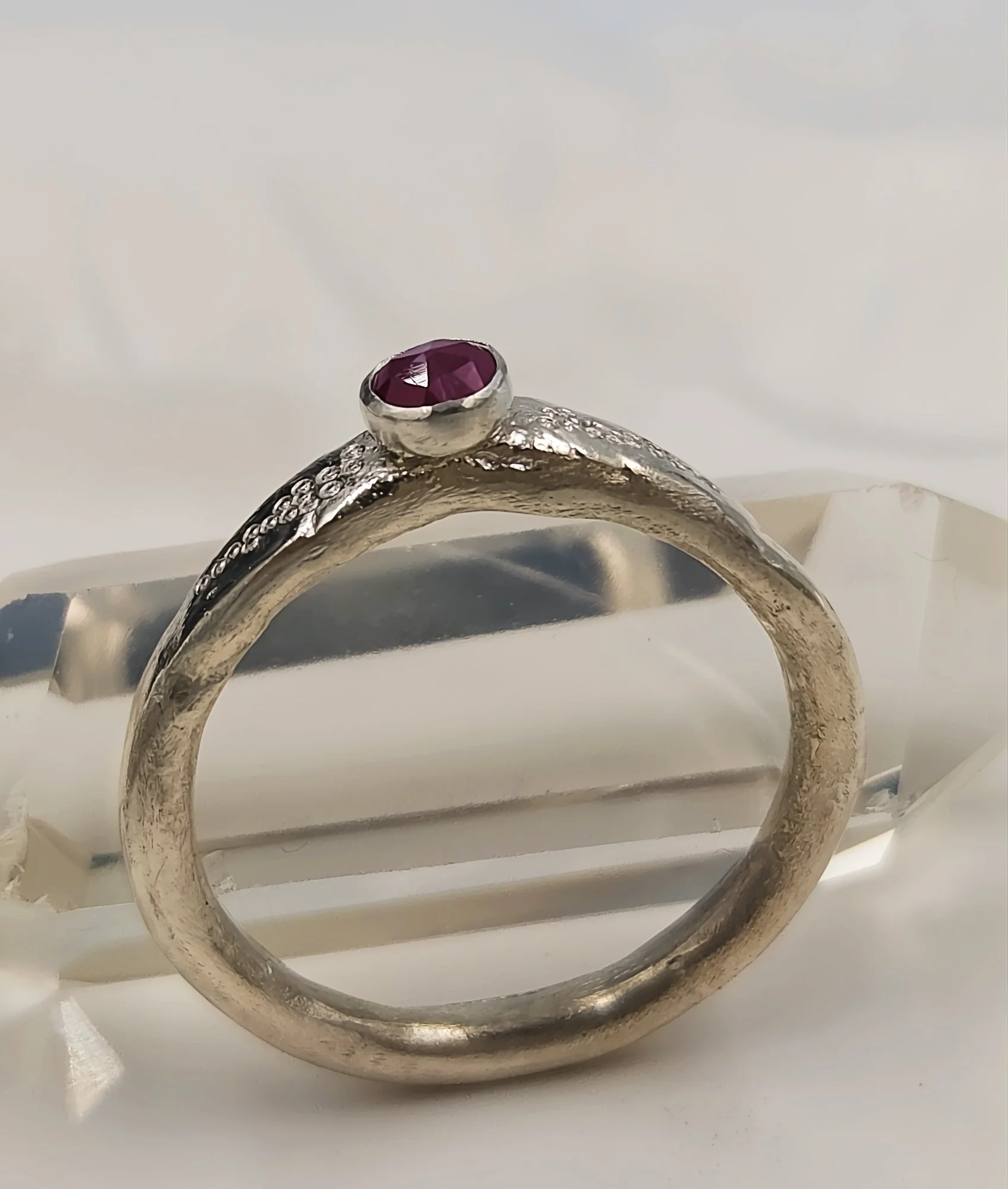 rosecutrubyring5.jpg