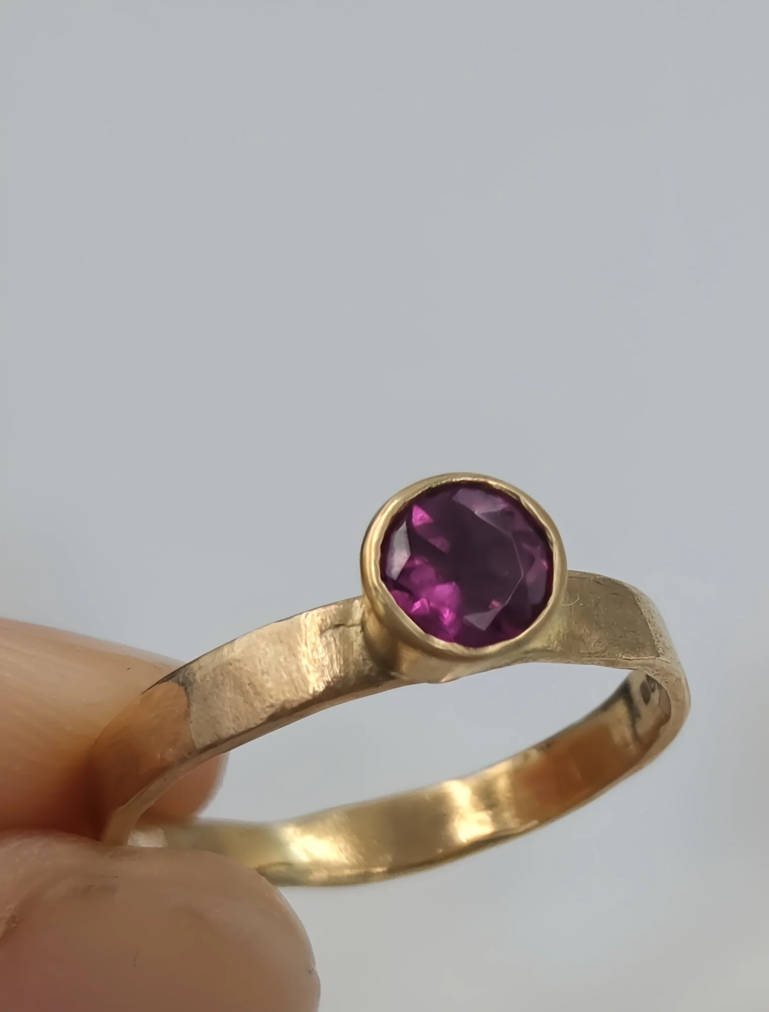 goldgarnetring31.jpg