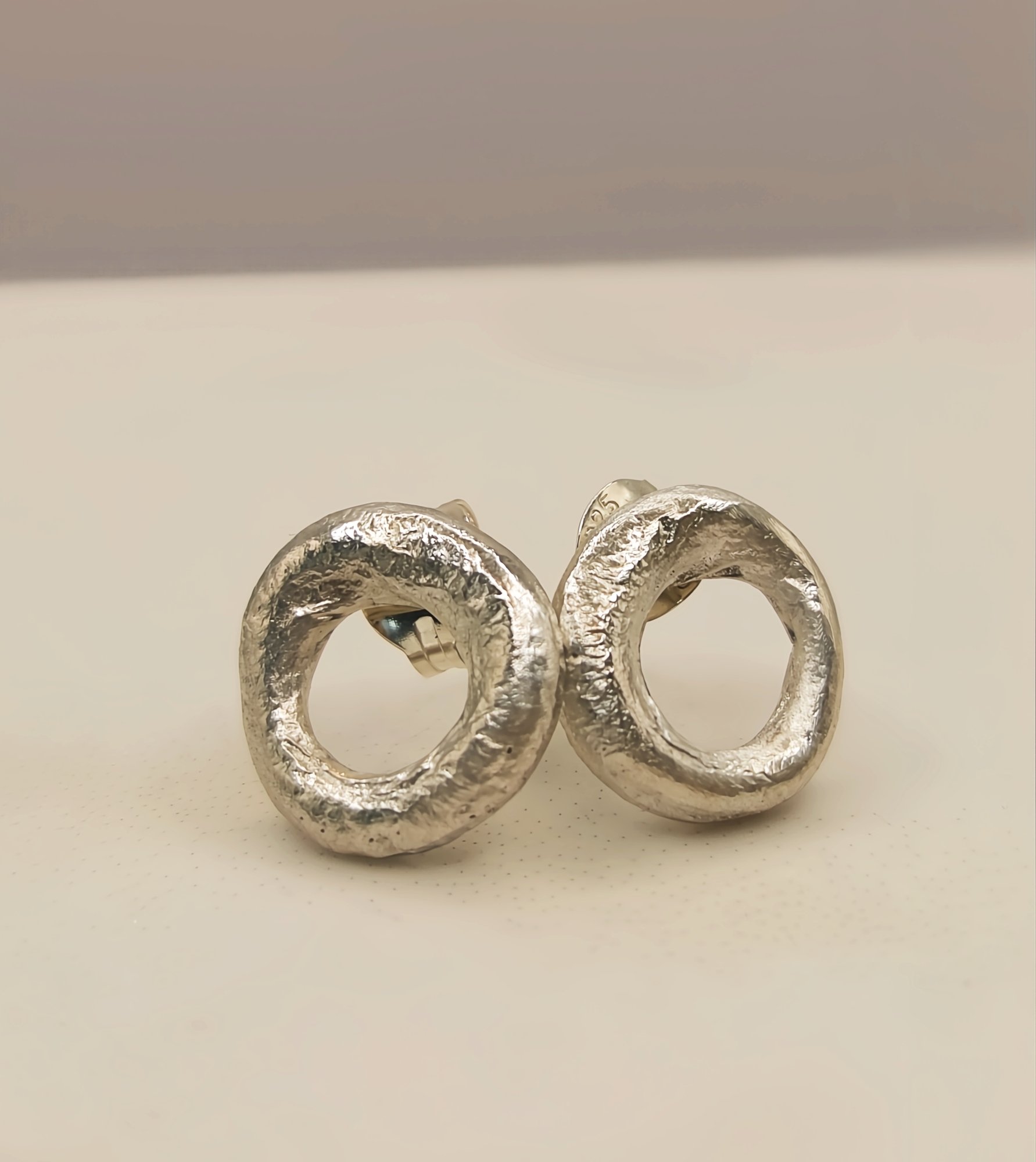 smallcirclestuds1.jpg