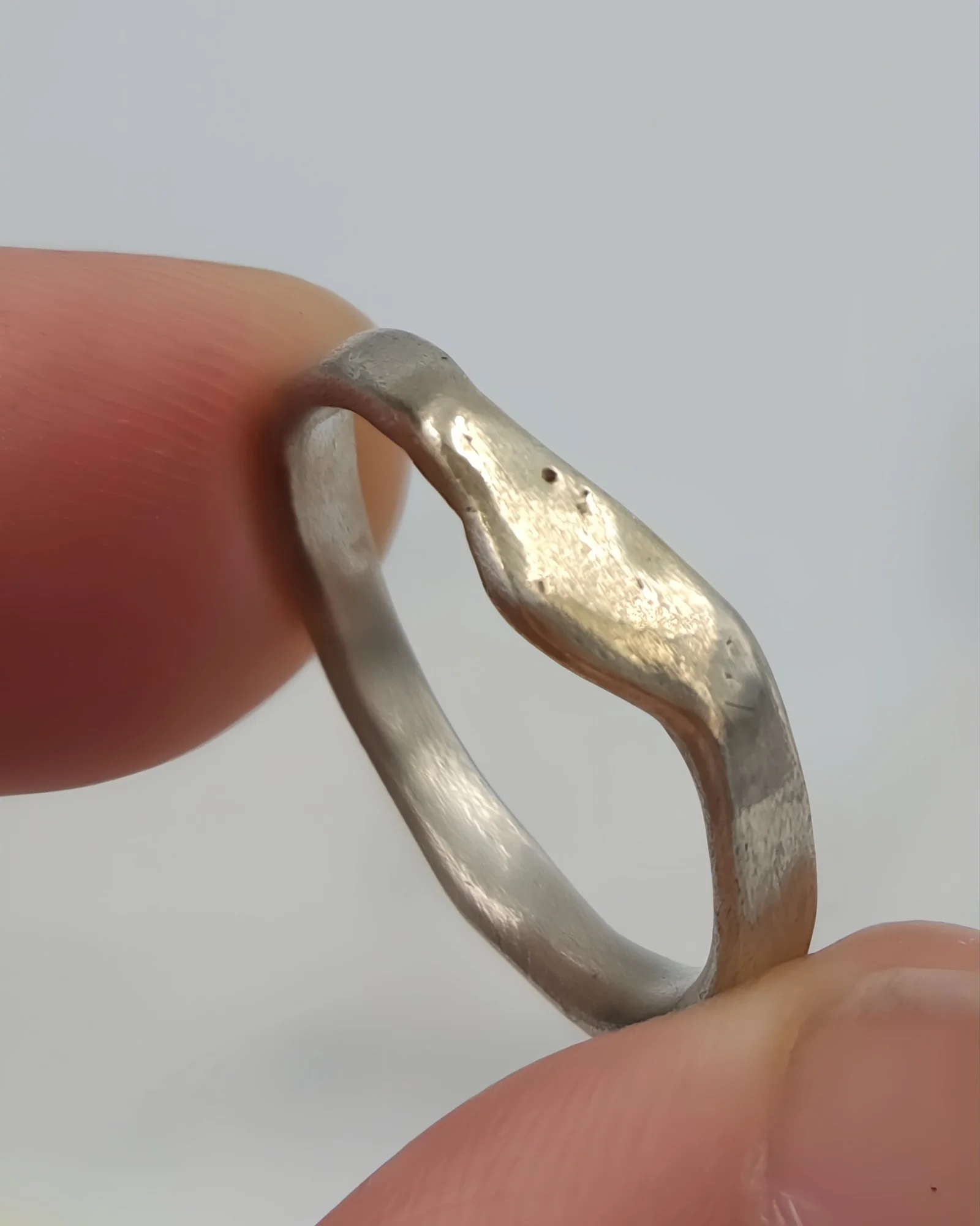wavyring11.jpg