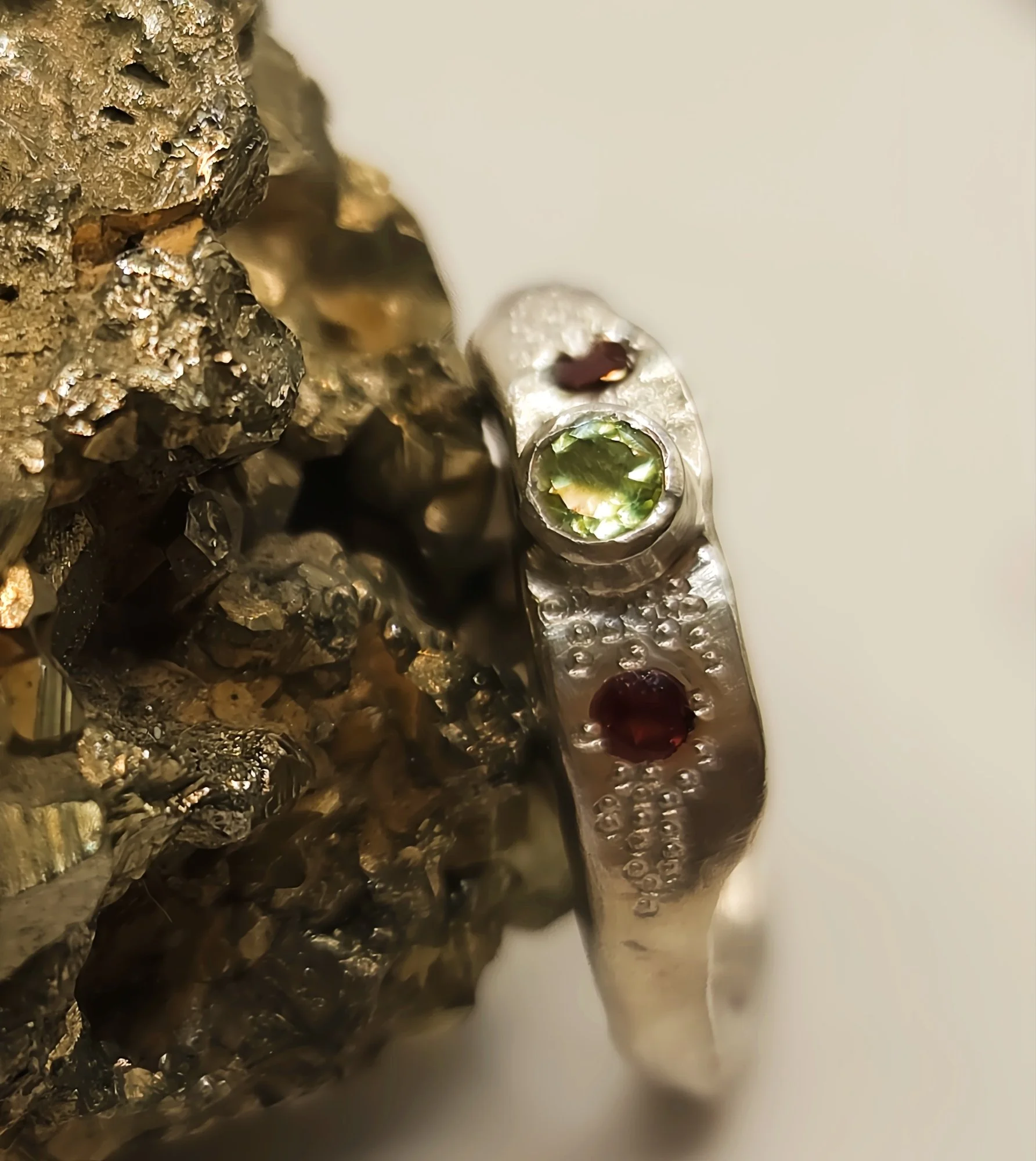 peridotgarnet4.jpg
