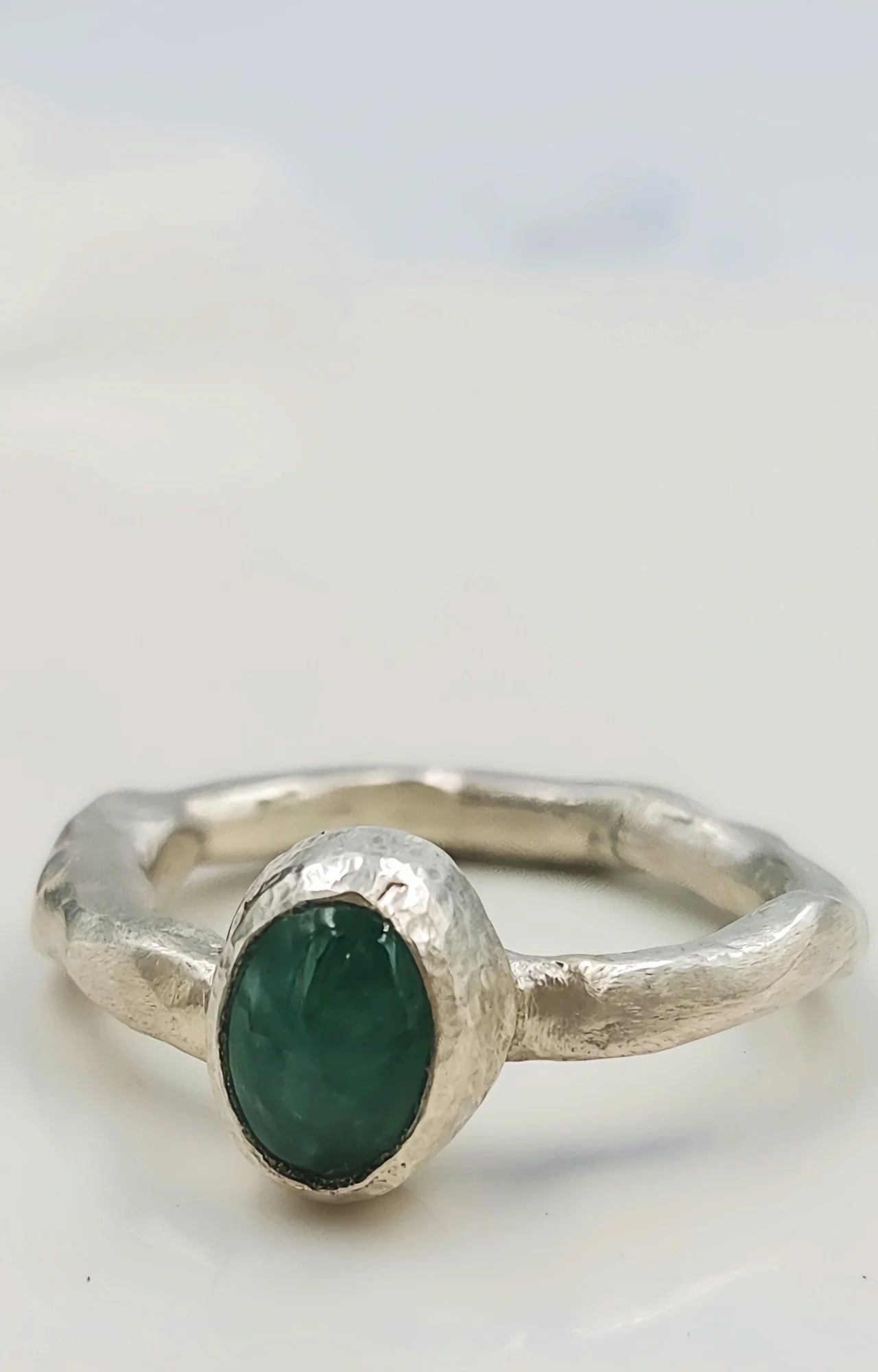 emeraldcabochonring15.jpg