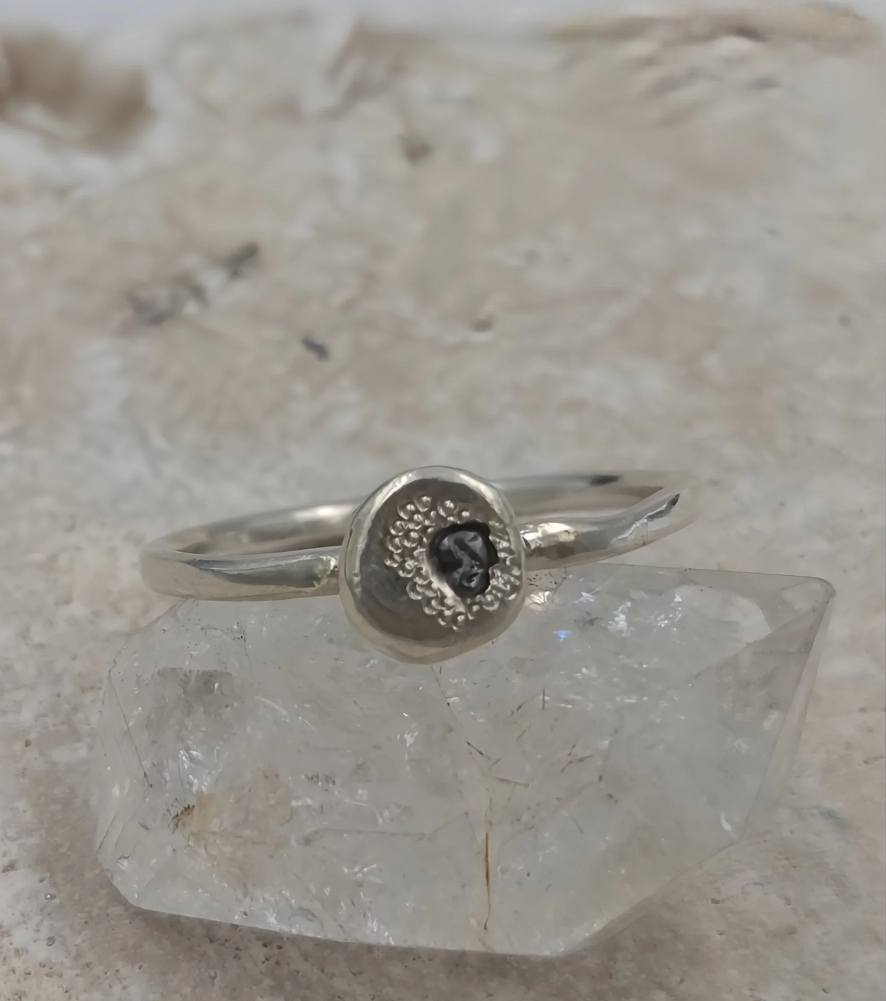 roughdiamondring8.jpg