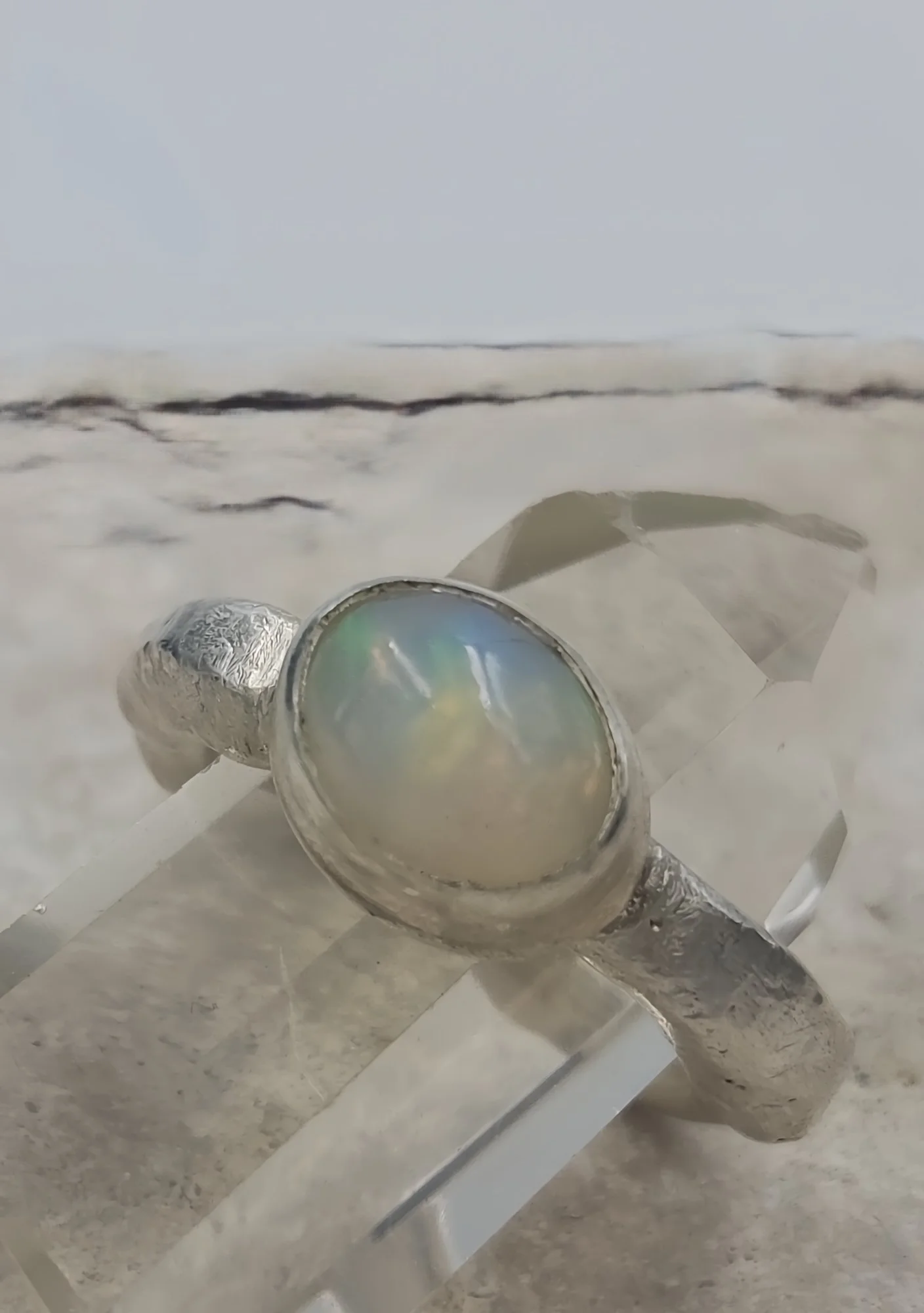 whiteopalring27.jpg