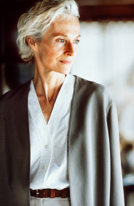 Hermès S/S 1999 Cardigan in doube-faced crêpe, collarless shirt in Oxford, pants in crêpe and belt ‘Étrivière’ in bridle leather, Le Monde d’Hermès, Photo: Serge Guerand