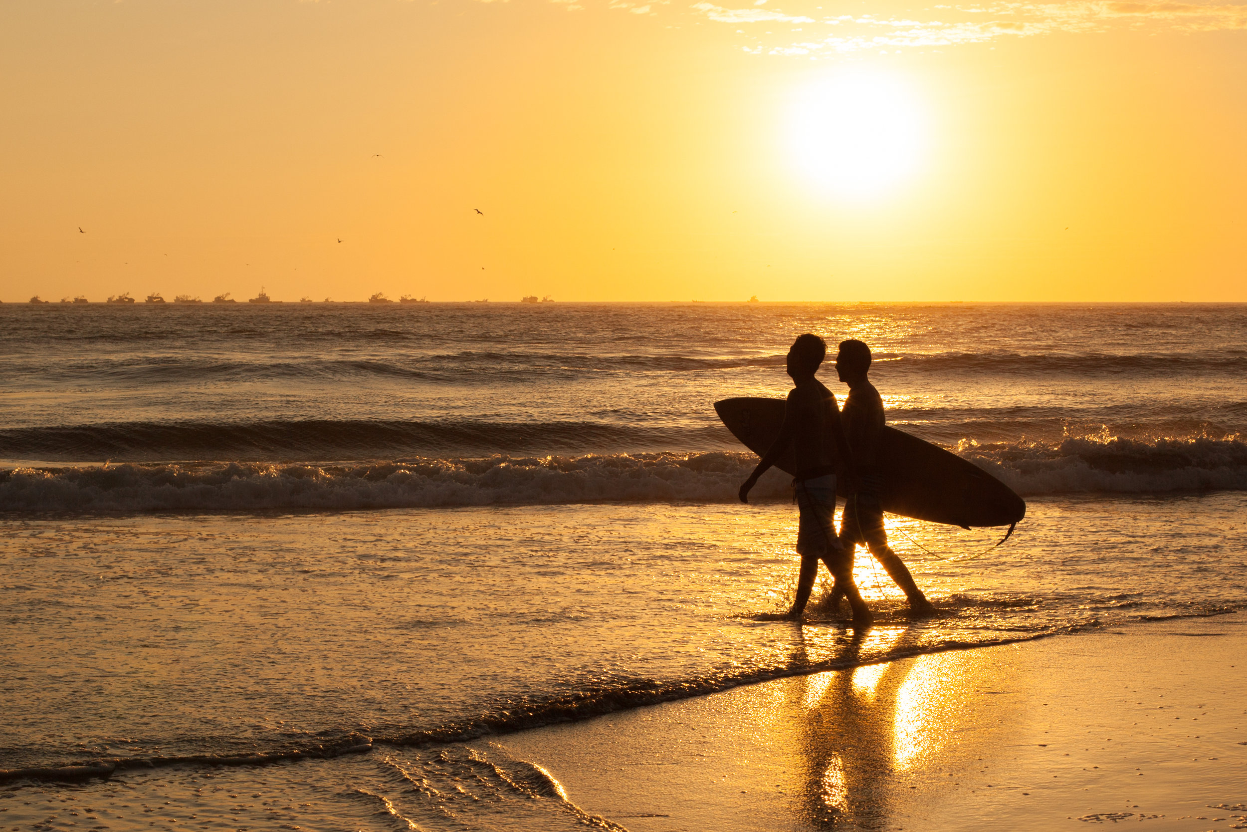 Surfers_Romance.jpg