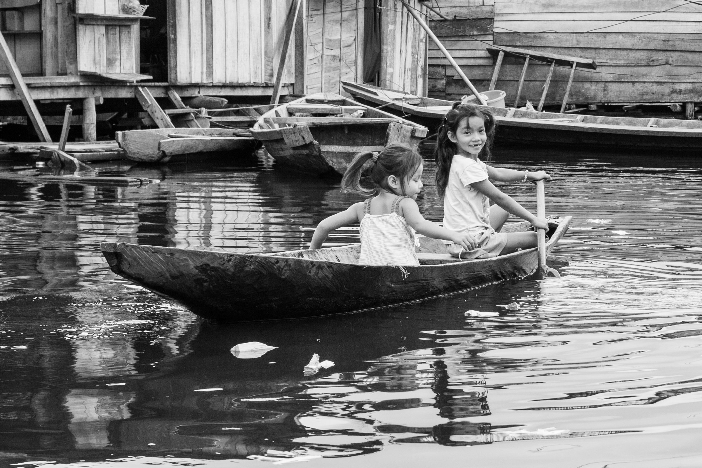 Girls_Boat_BW_crop.jpg