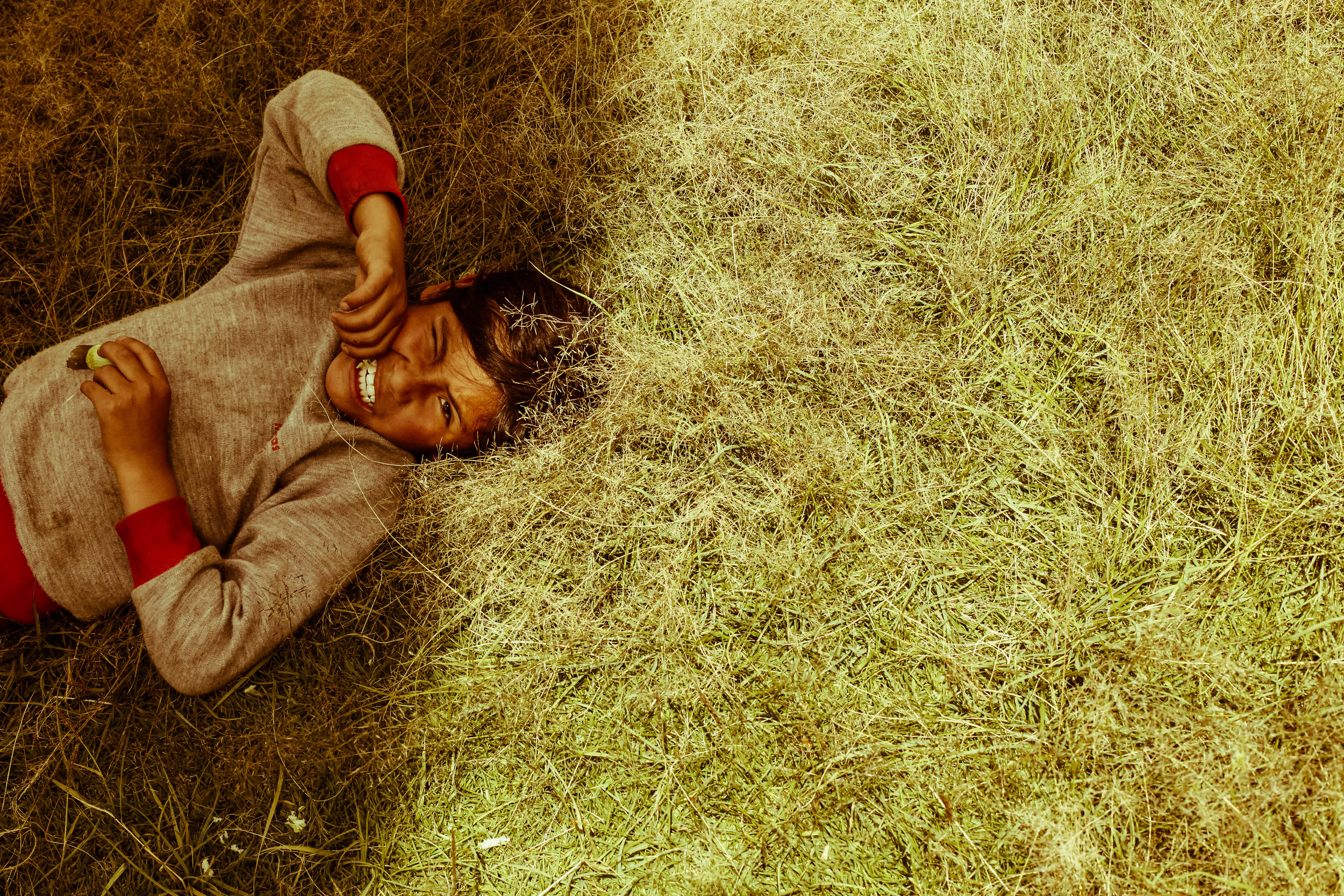 A beautiful Peruvian portrait showing a good use of negative space in photography.