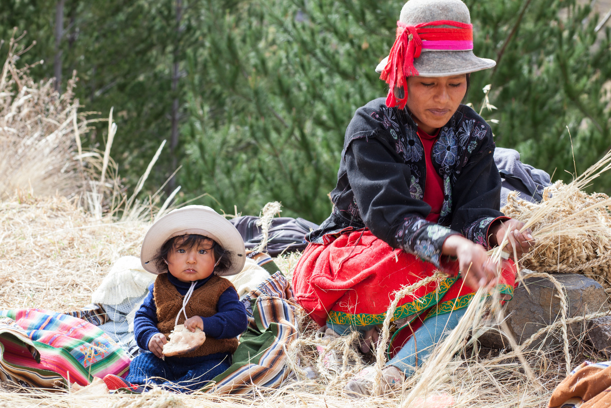 Mother & Child portrait at The Q’eswachaka Bridge Building Festival.