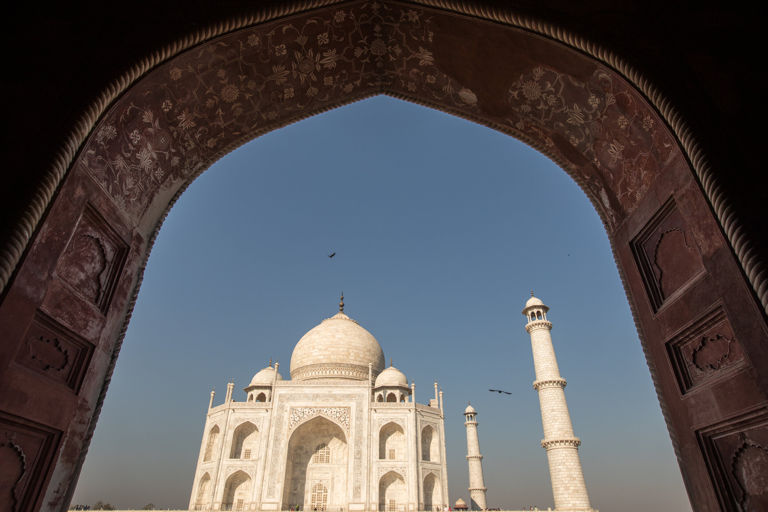 enmarcado frontal del Taj Mahal en India