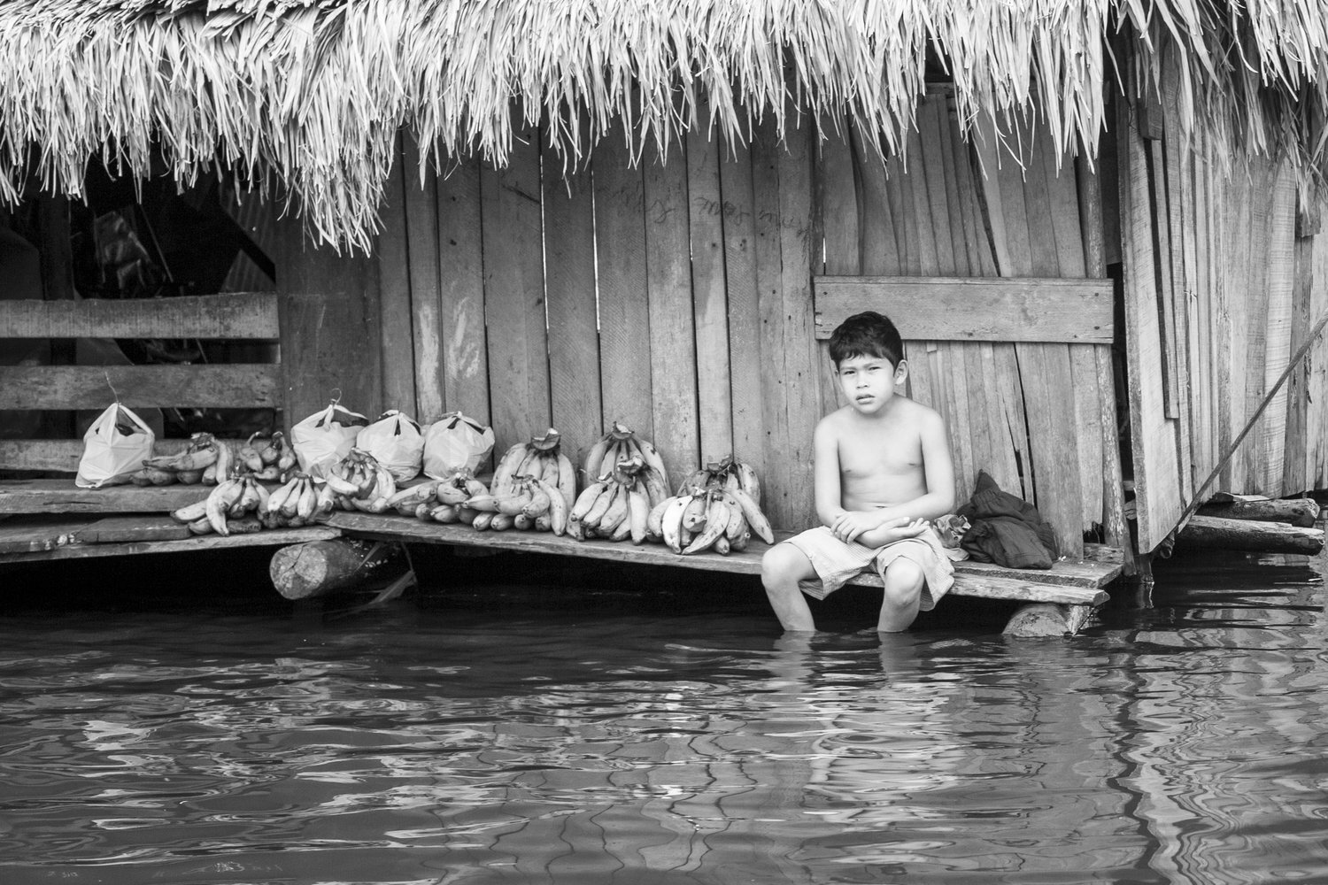 Retratos de Perú, Iquitos, por Geraint Rowland Photography.