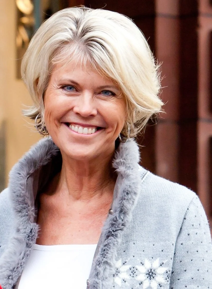 Hilde%252Butenfor%252Bkonseptbutikken.jpg