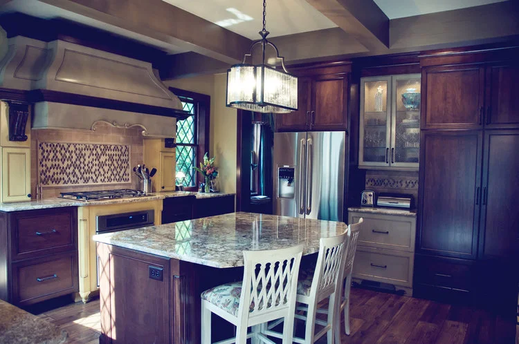 kitchen island.jpg