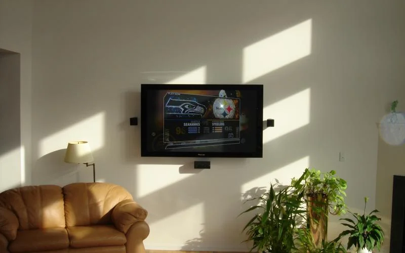 Clean looking wall mounted theater solutions.jpg
